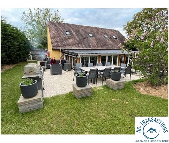 Maison à vendre à St sauveur en puisaye, 170 m², 6 pièces – photo 2 sur 17