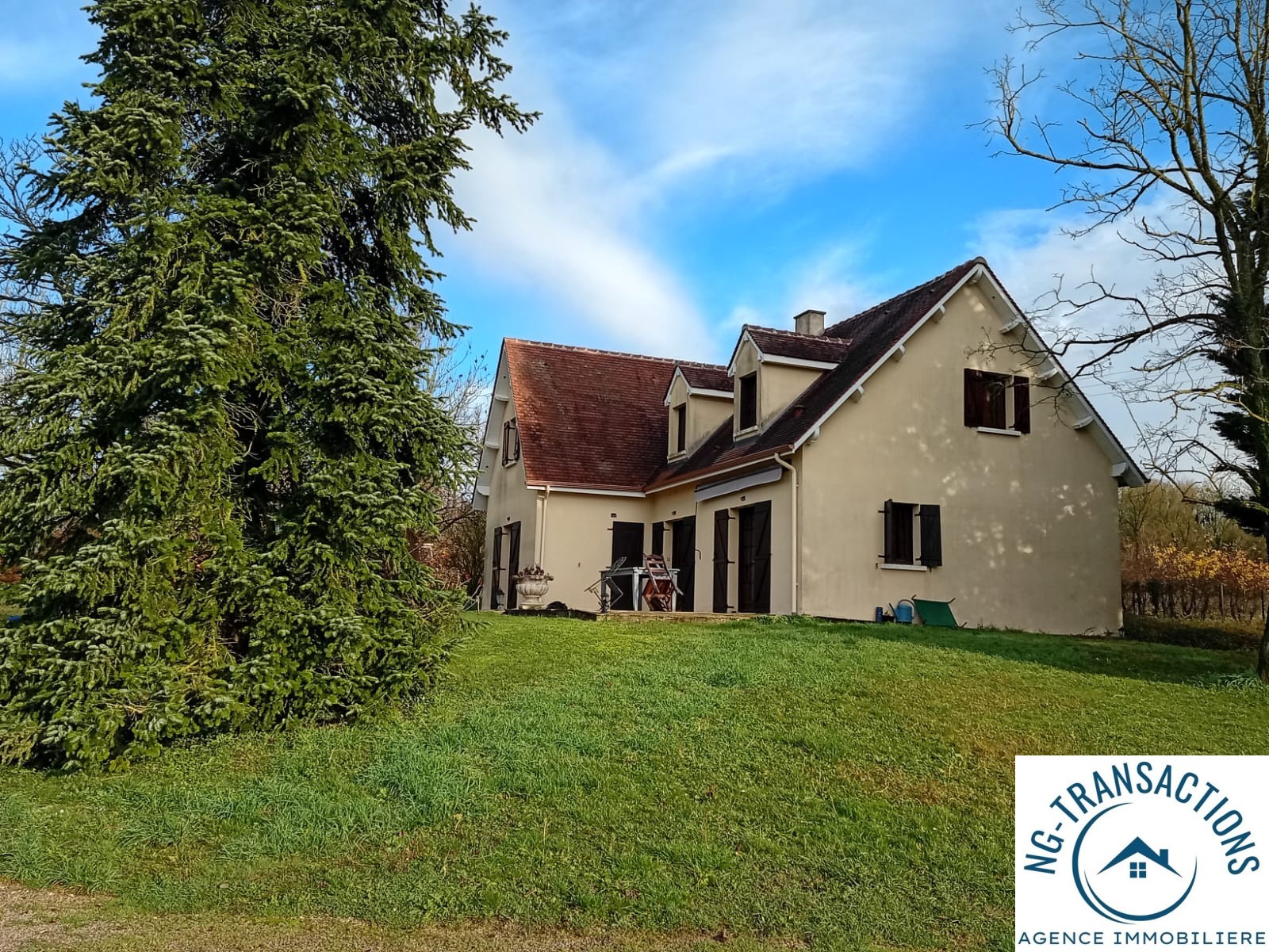 Maison à vendre à Cosne cours sur loire, 155 m², 6 pièces – photo 1 sur 13