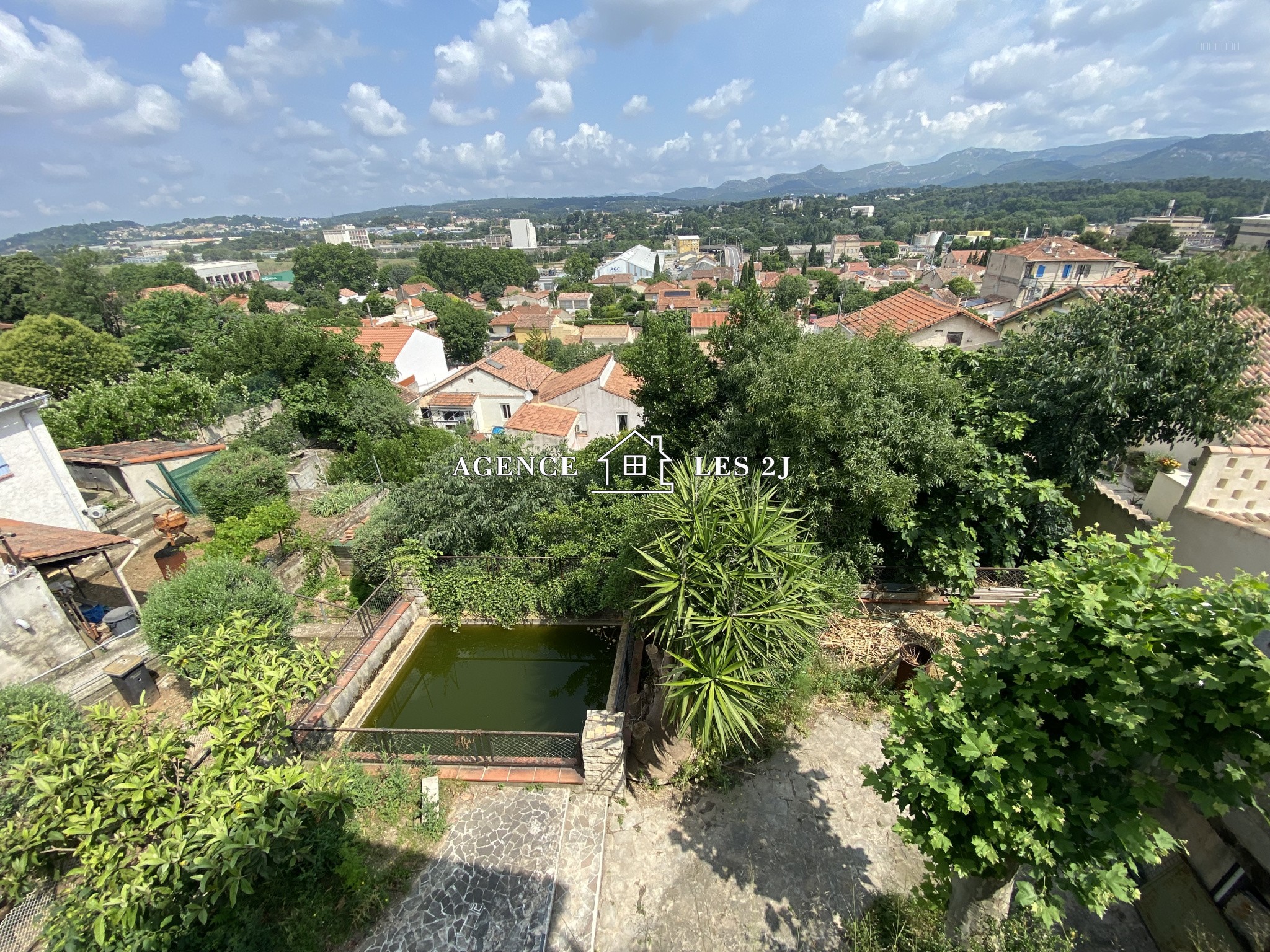 Maison à vendre à Marseille, 81 m², 6 pièces – photo 1 sur 8
