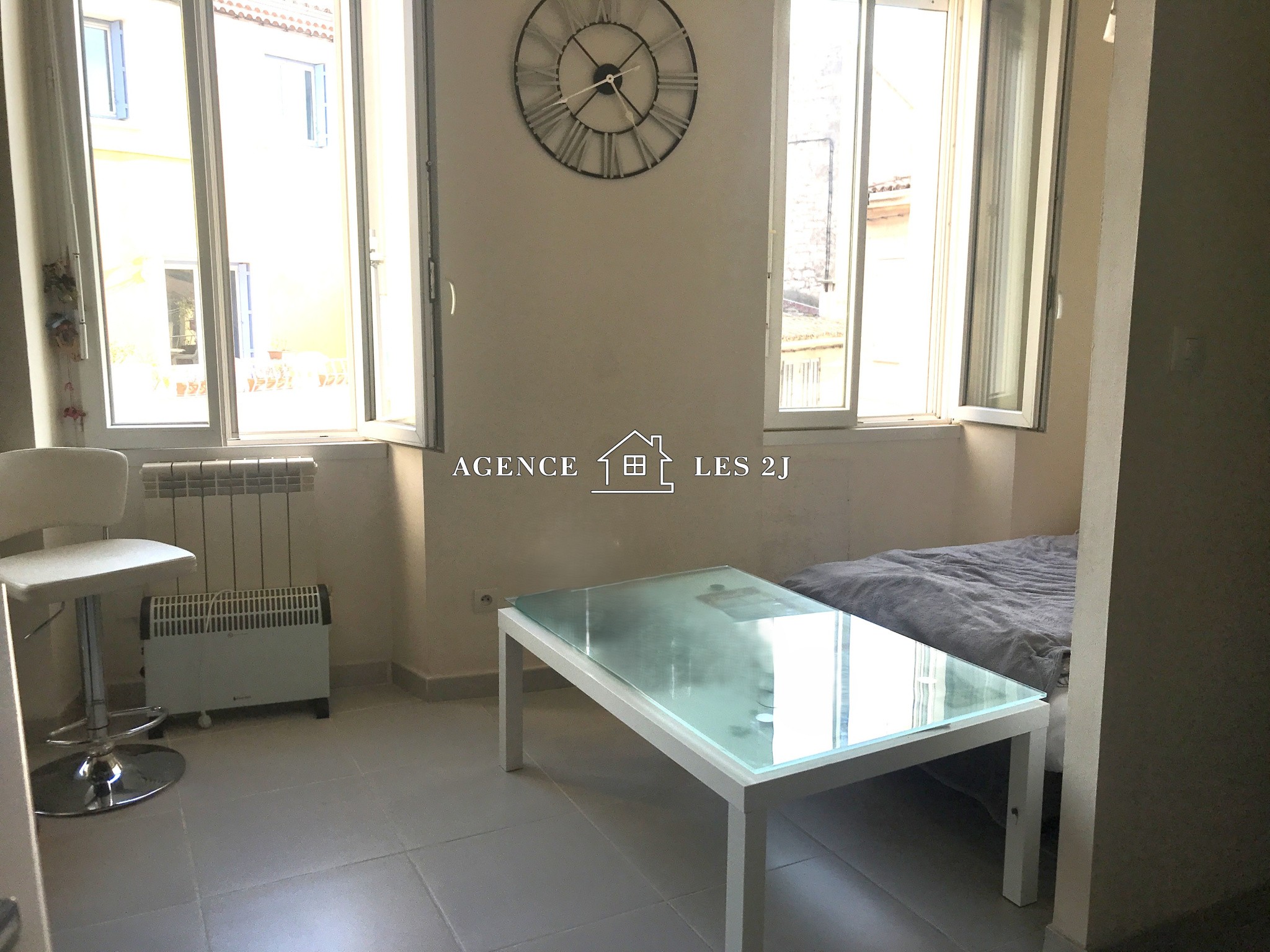 Appartement à vendre à Marseille, 1 244 m², 1 pièce – photo 1 sur 4