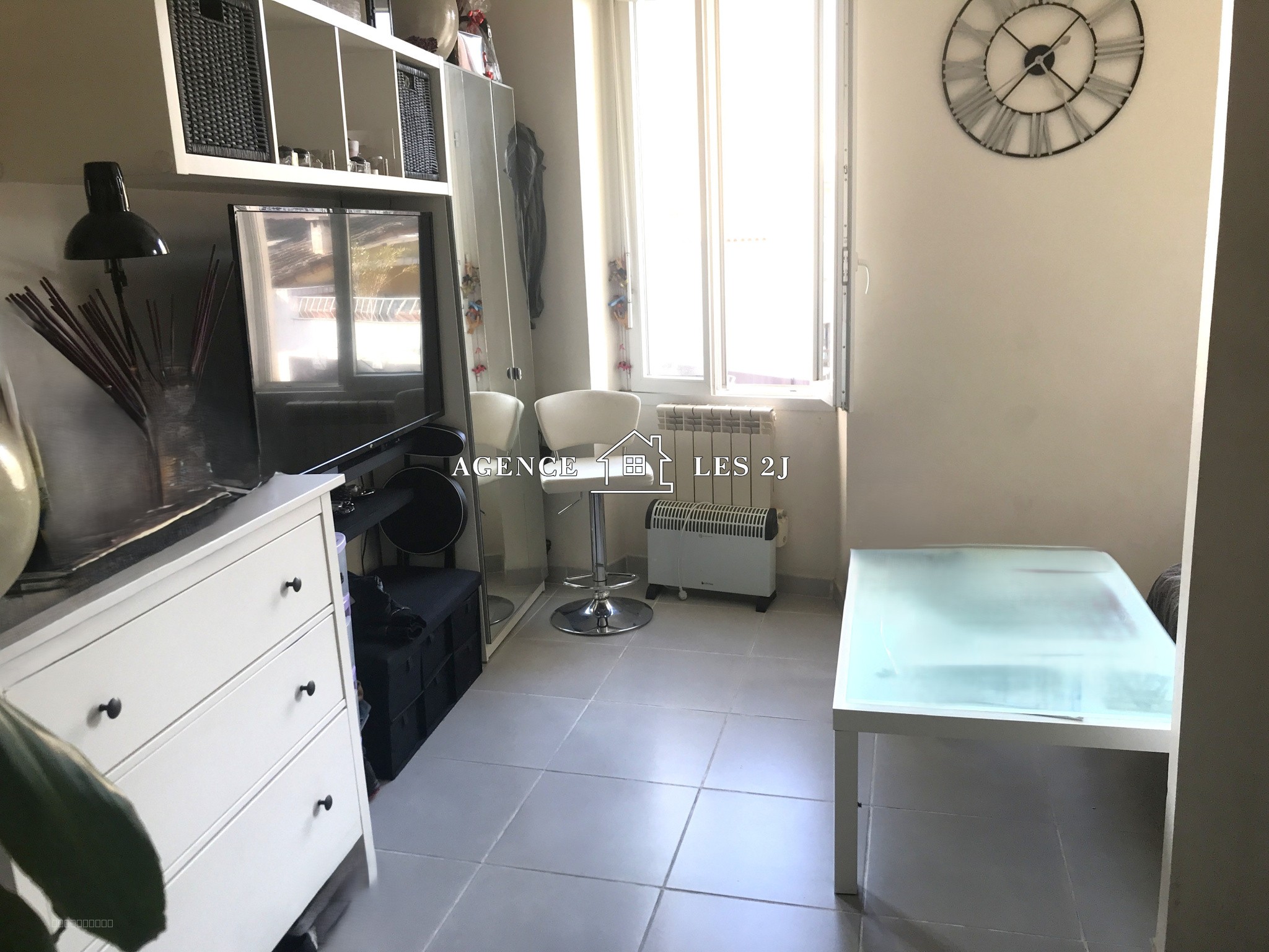 Appartement à vendre à Marseille, 1 244 m², 1 pièce – photo 2 sur 4