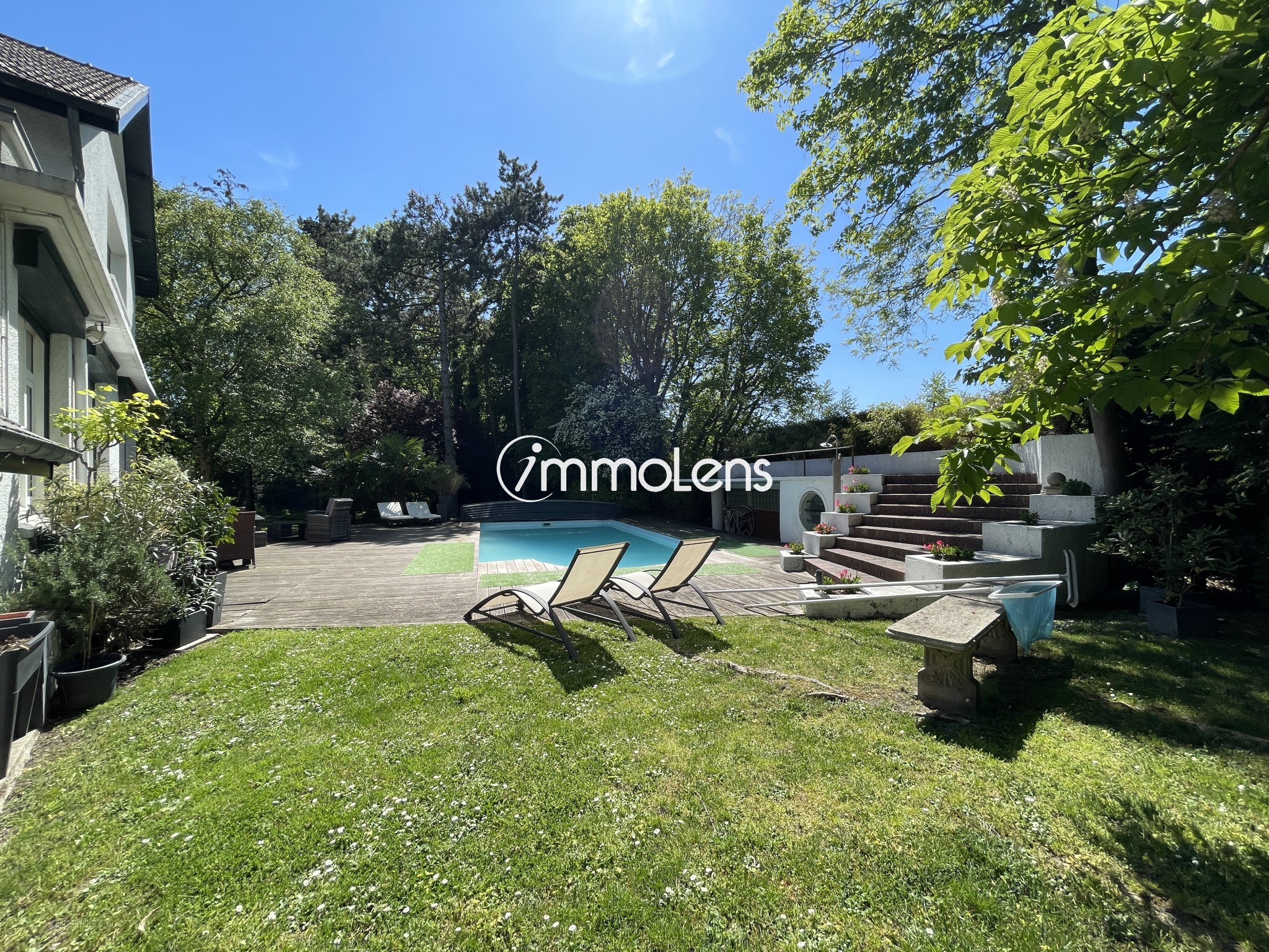 Loison-Sous-Lens : villa de 213.2m2 piscine — photo 18