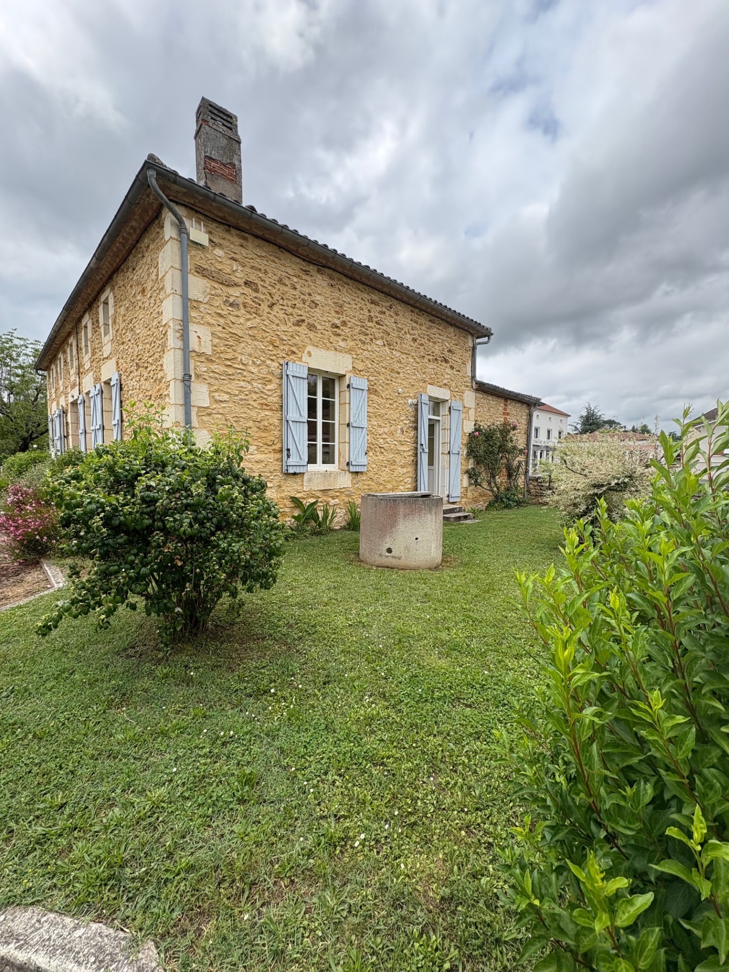 CHARMANTE MAISON EN PIERRE EN PLEIN CENTRE DE MONSEMPRON LIBOS — photo 17