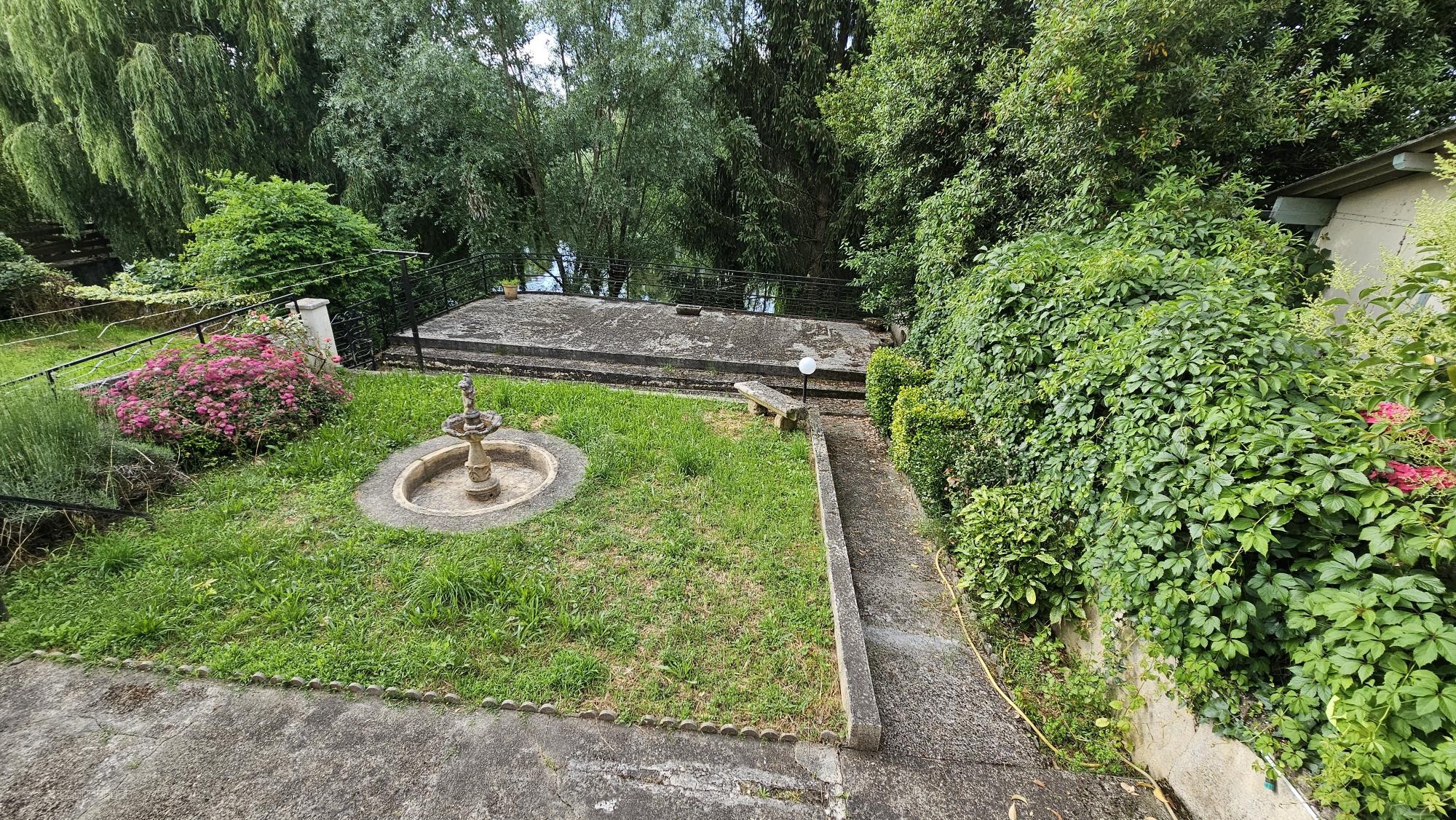 Bien immobilier à vendre à Monsempron libos, 170 m², 8 pièces – photo 2 sur 7