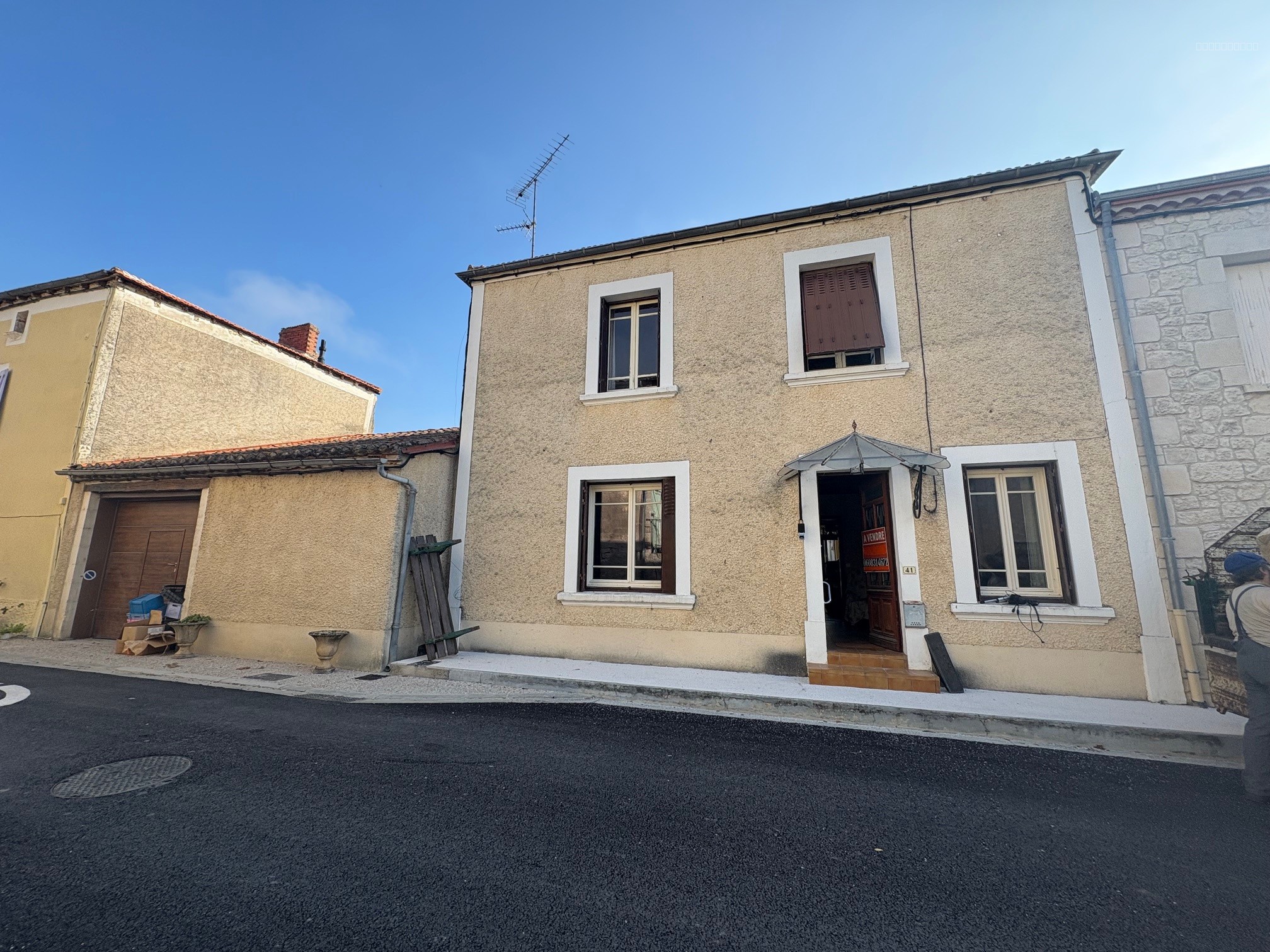 Bien immobilier à vendre à Bourlens, 105 m², 5 pièces – photo 1 sur 20