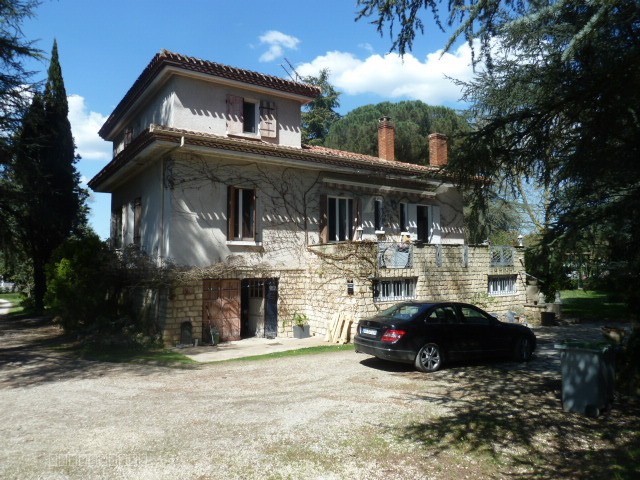 Bien immobilier à vendre à Montayral, 250 m², 8 pièces – photo 2 sur 20