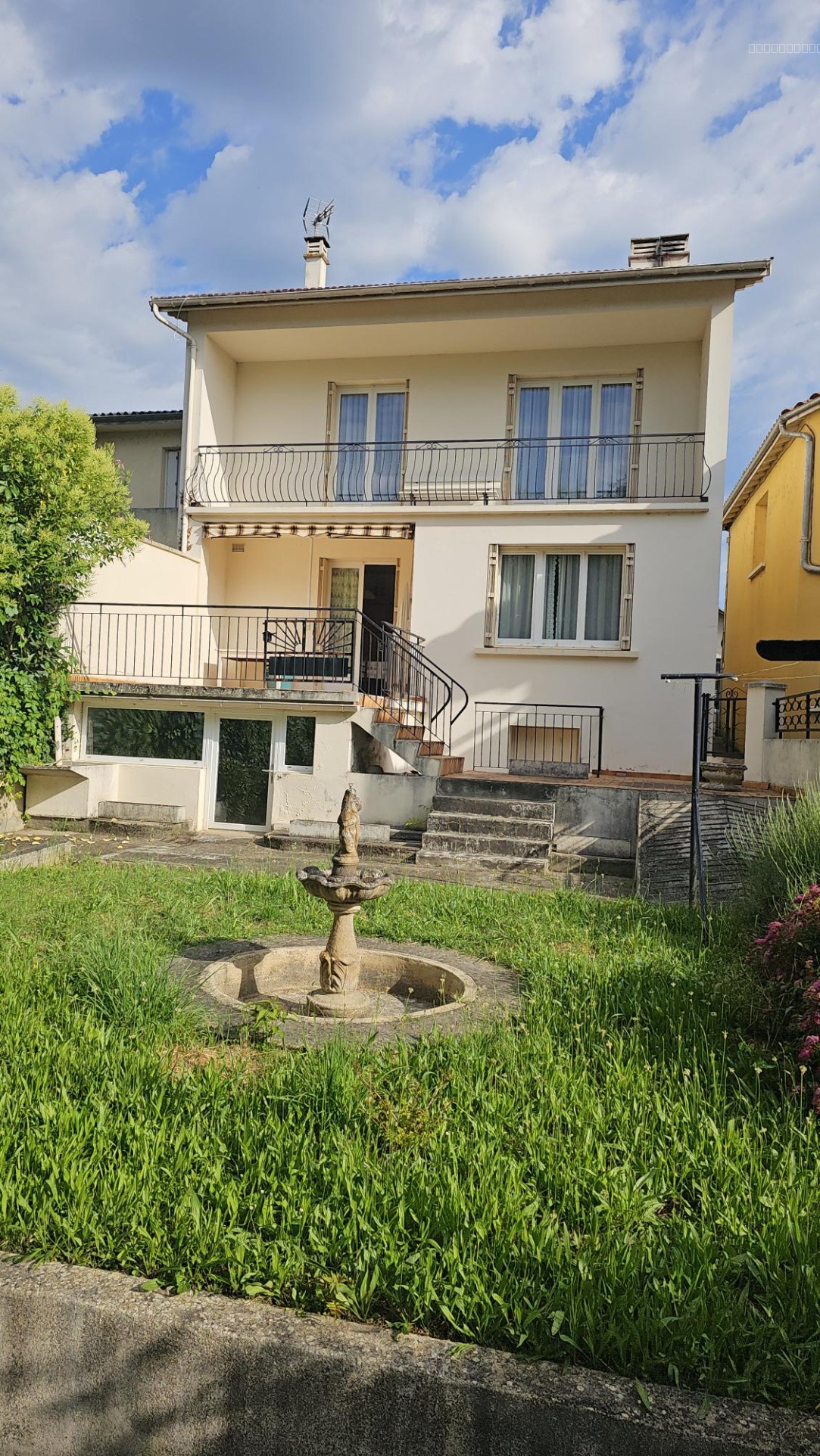 Bien immobilier à vendre à Monsempron libos, 170 m², 8 pièces – photo 1 sur 7