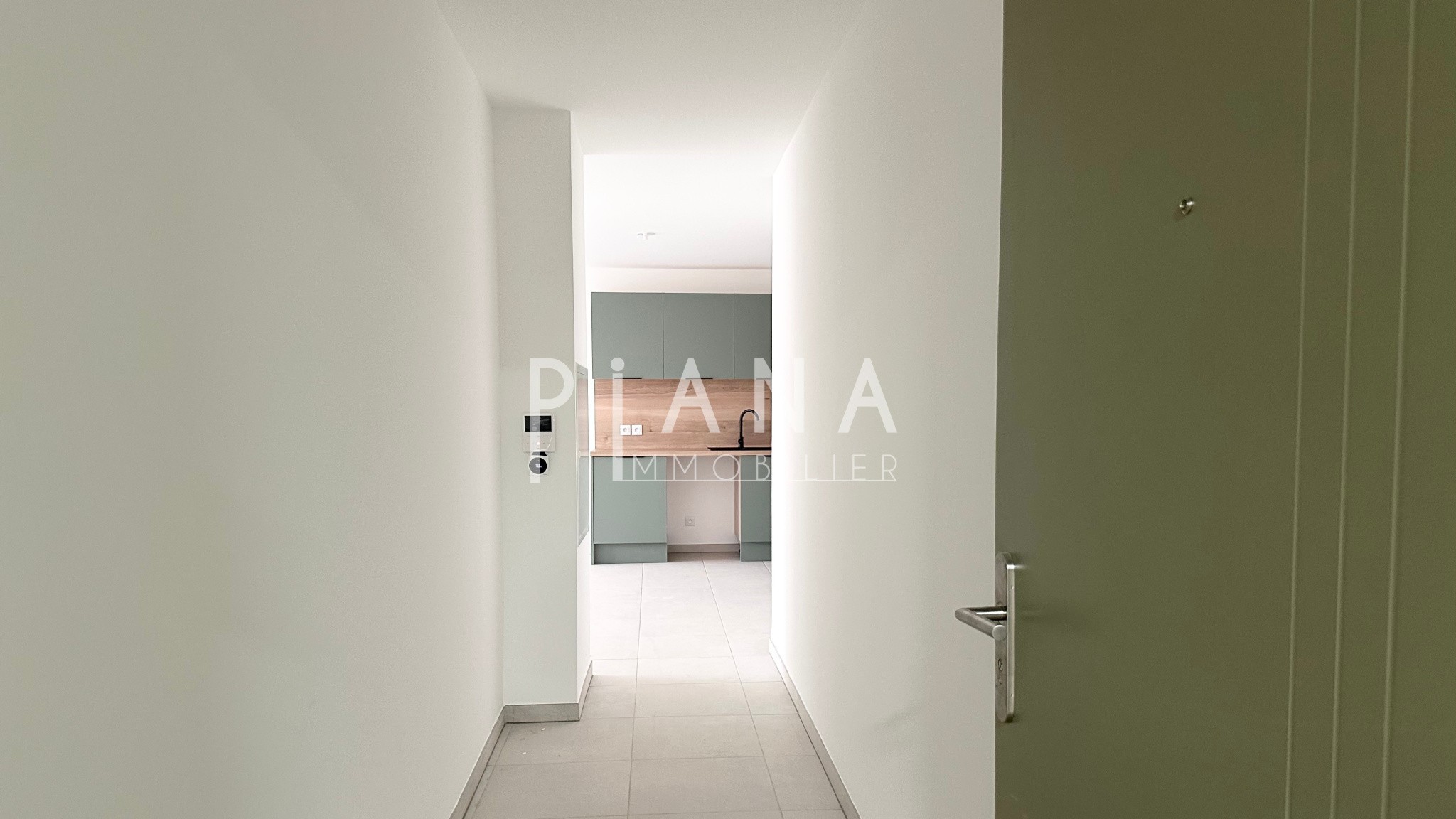 Appartement à vendre à Lancon provence, 72,8 m², 3 pièces – photo 2 sur 20