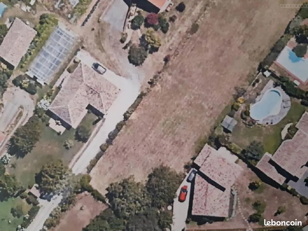 Parcelle de 430m2 à Saint-Simon
