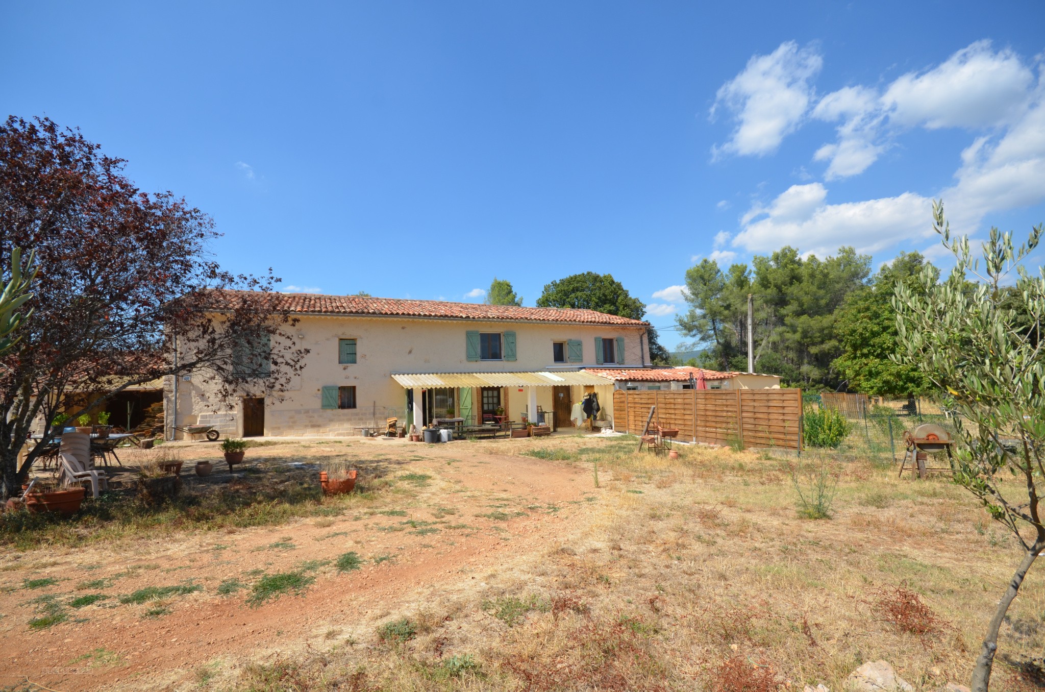Ferme à vendre à Aups, 15 m², 8 pièces – photo 2 sur 20
