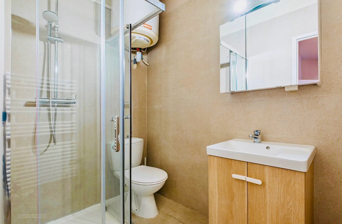 Appartement T2 centre ville de Cogolin — photo 4