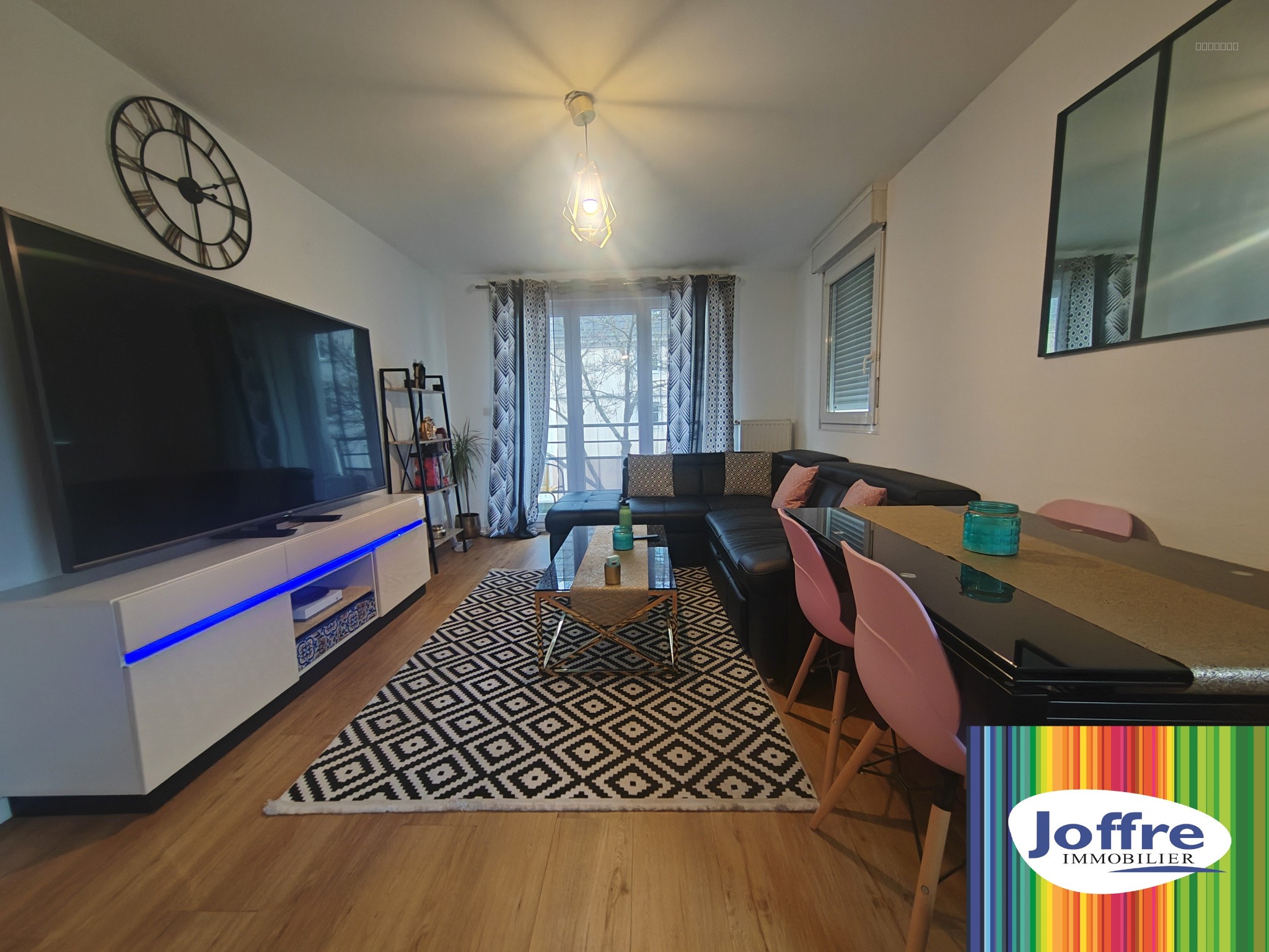 Appartement à vendre à Mulhouse, 957 m², 2 pièces – photo 1 sur 5