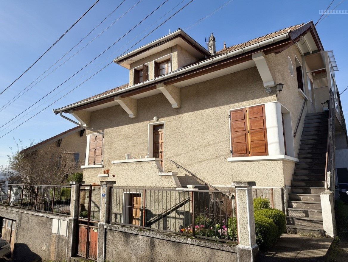 Maison mitoyenne - Annecy Le Vieux — photo 1