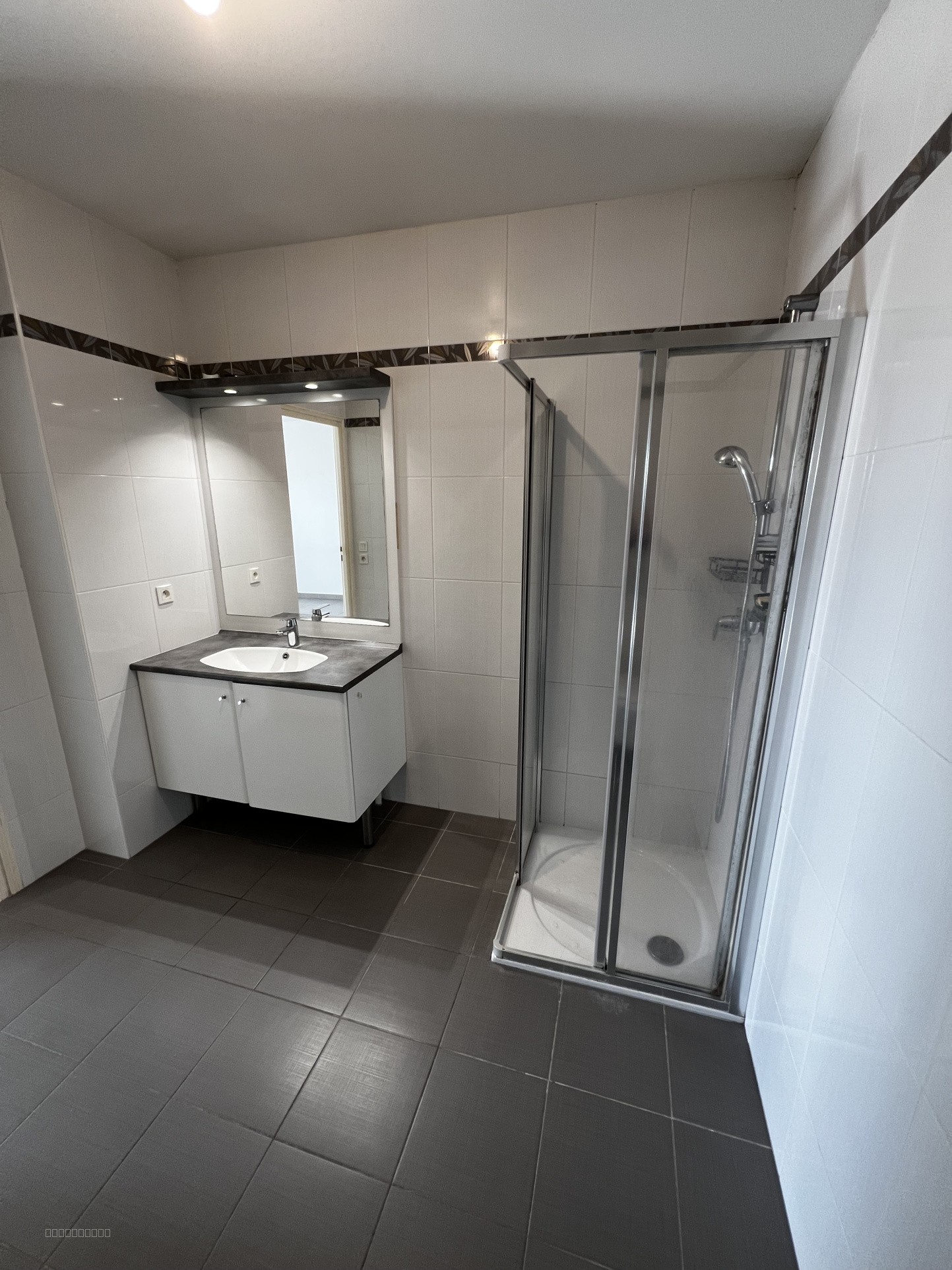 À vendre : Superbe appartement 2 pièces avec  2 parking extérieur — photo 6