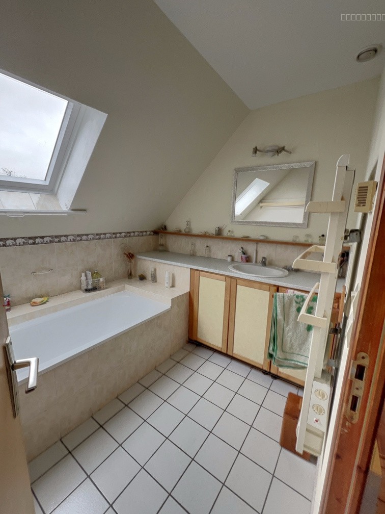 Maison familiale   5 / 6  pièces   Sous‑sol total   Environnement CALME   DPE C — photo 17