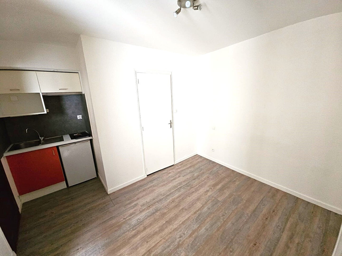 Appartement à vendre à Toulouse, 1 000 m², 1 pièce – photo 1 sur 5
