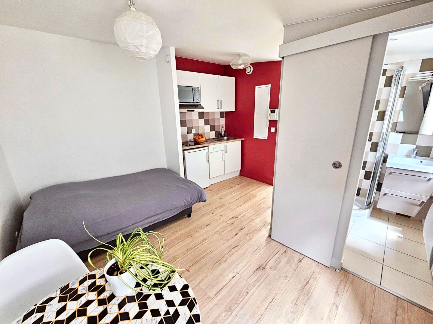 Studio rénové en dernier étage Carmes/ Saint Etienne — photo 1