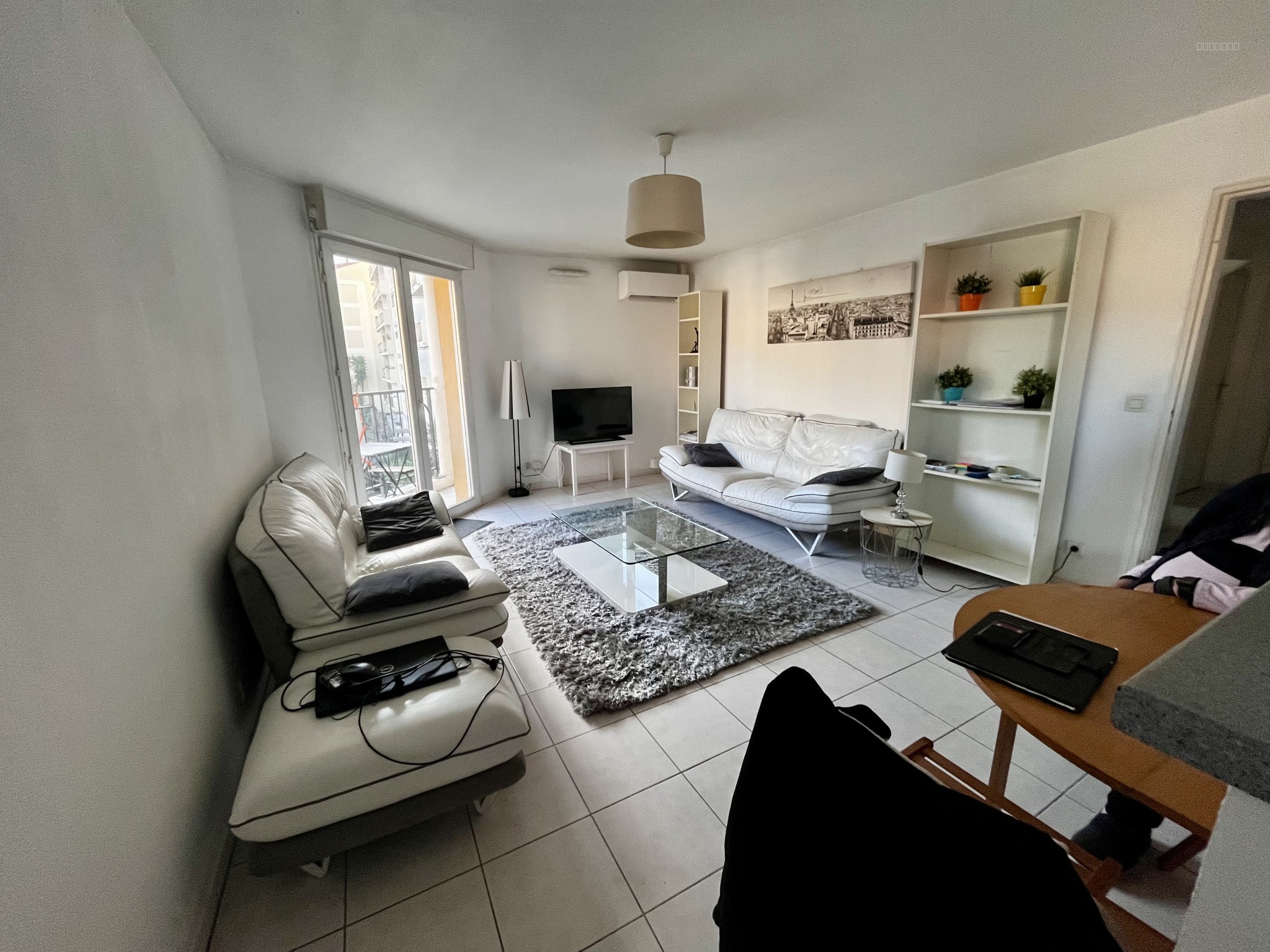 Beau trois pièces en étage bas du Montboron — photo 1