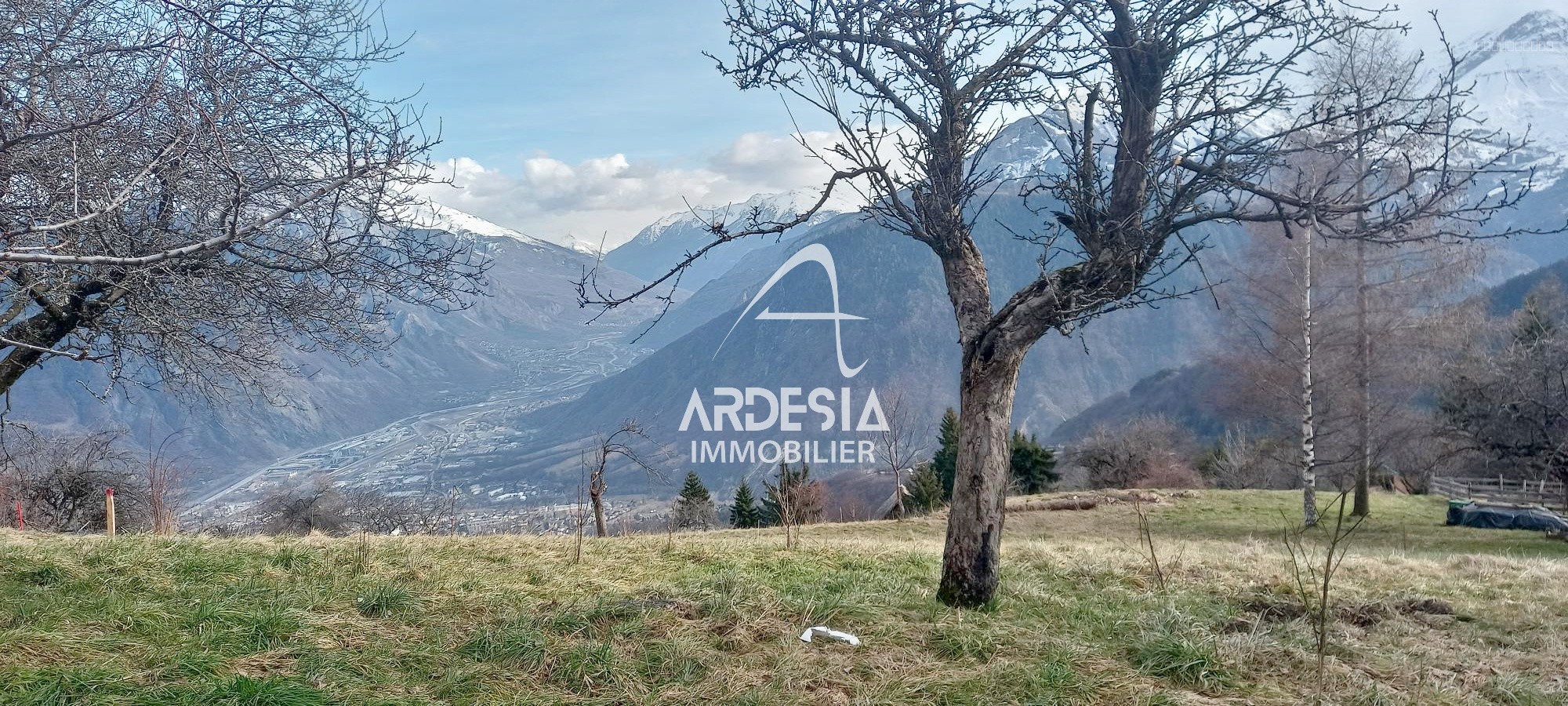 Terrain à vendre à Jarrier, 656 m² – photo 1 sur 10