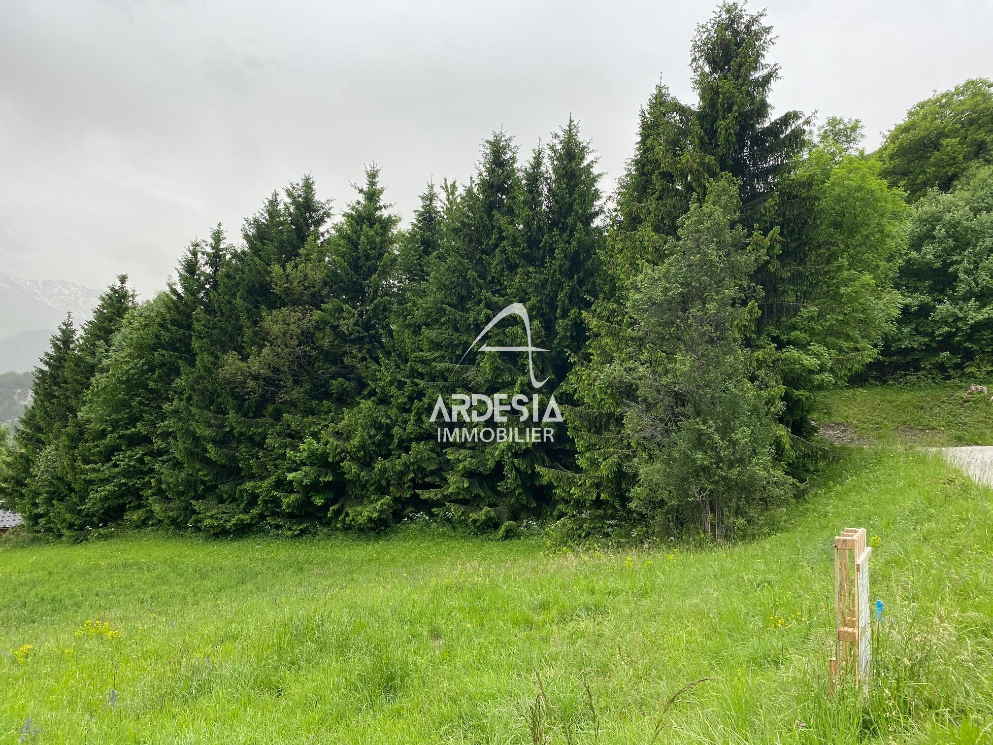 Bien immobilier à vendre à Jarrier, 712 m² – photo 2 sur 16