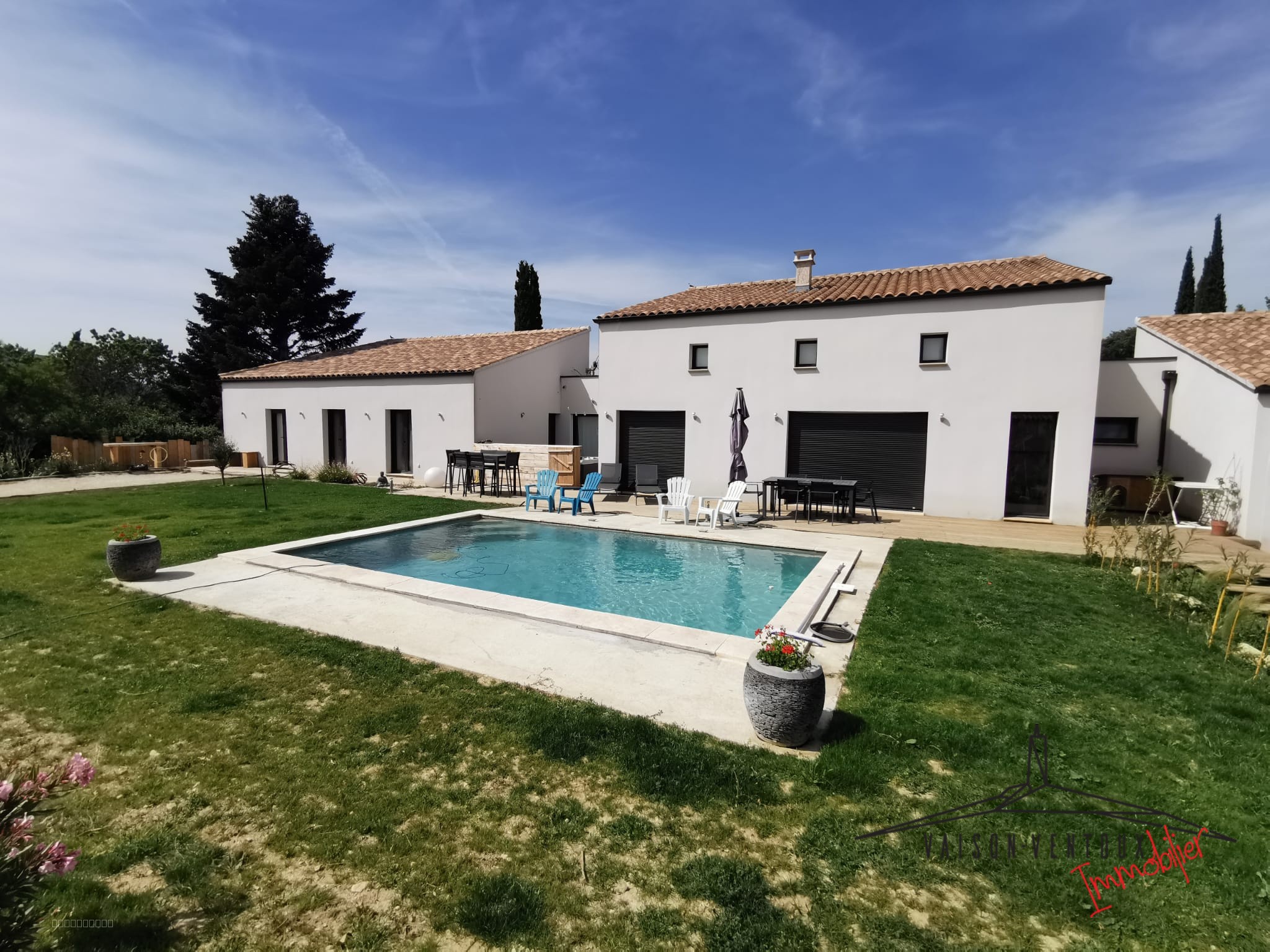 Spacieuse villa contemporaine avec piscine et spa — photo 4