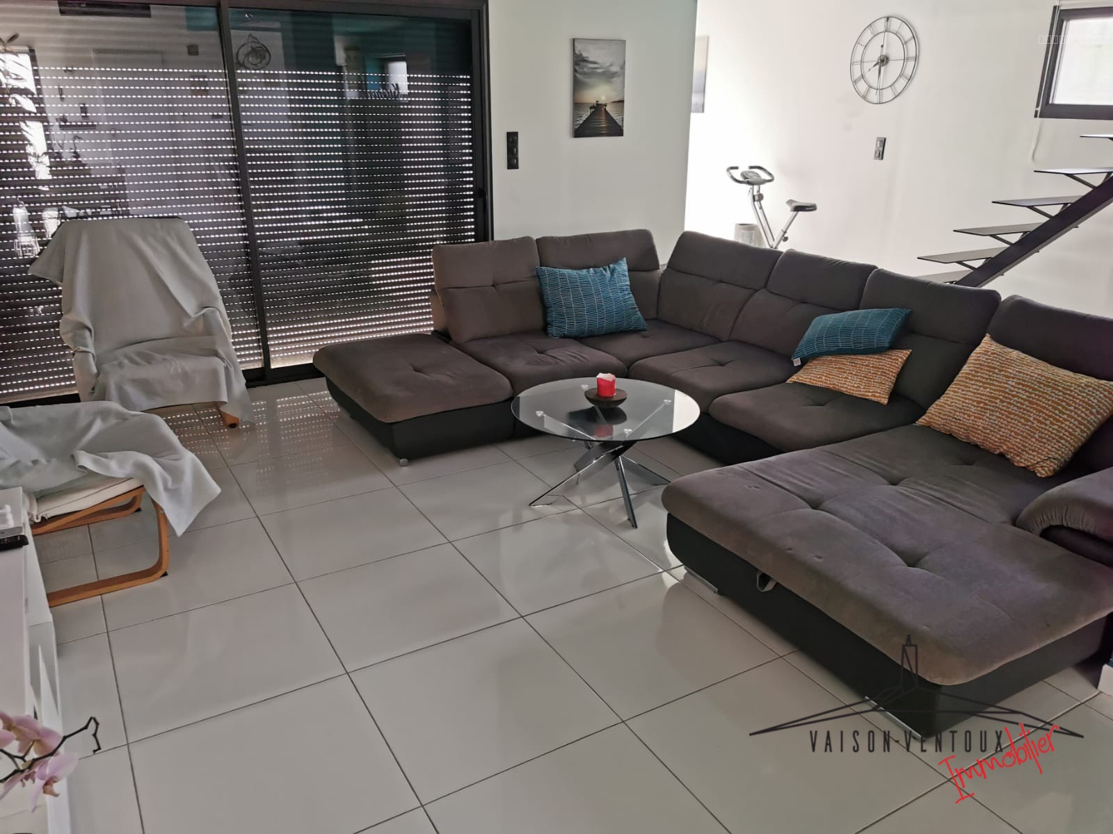 Spacieuse villa contemporaine avec piscine et spa — photo 15