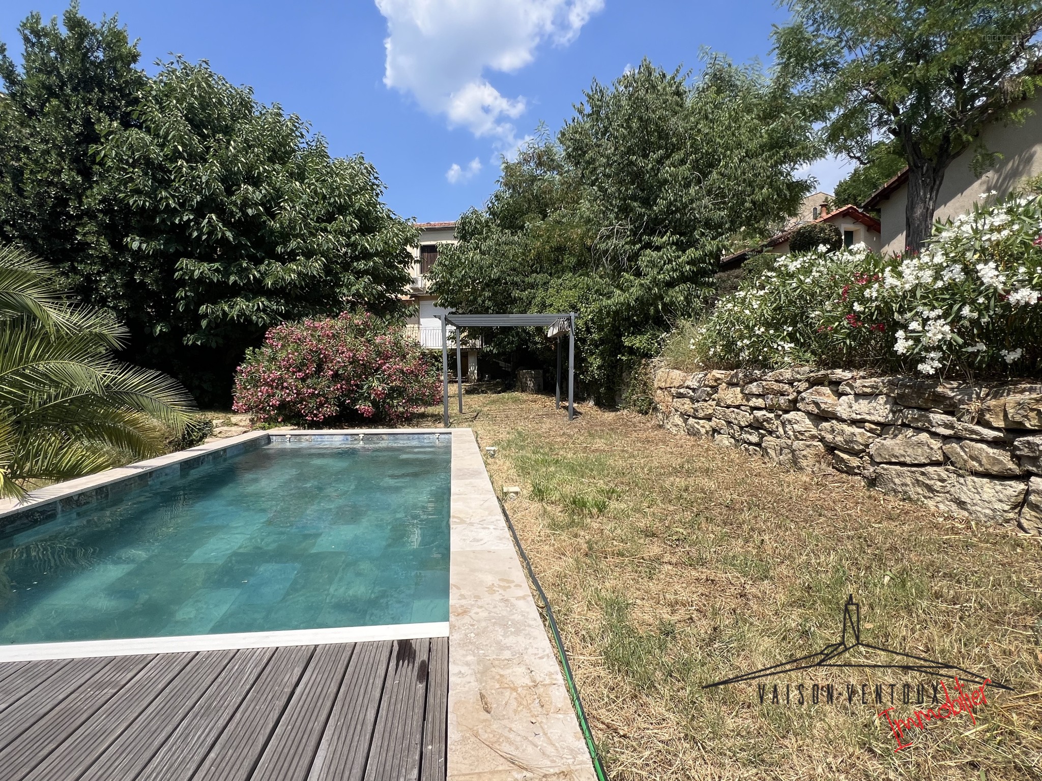 Bien immobilier à vendre à Vaison la romaine, 45 m², 7 pièces – photo 1 sur 20