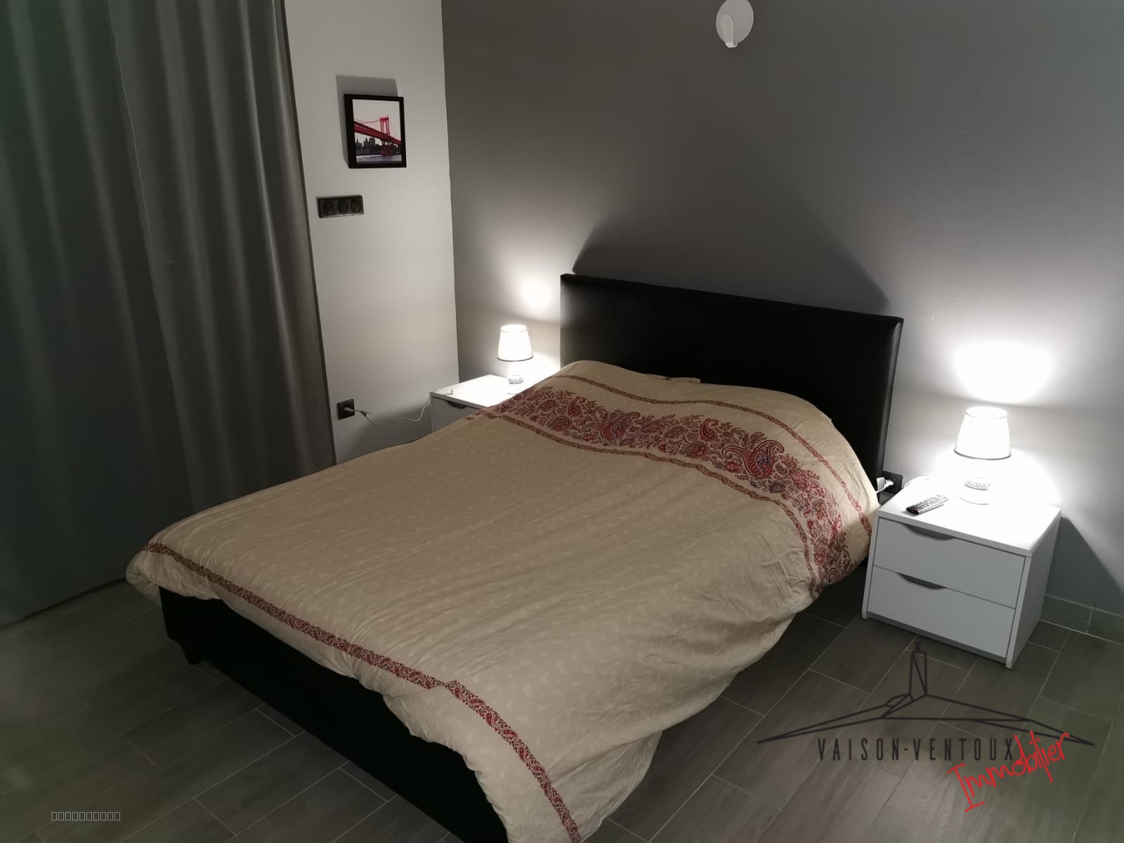 Spacieuse villa contemporaine avec piscine et spa — photo 20