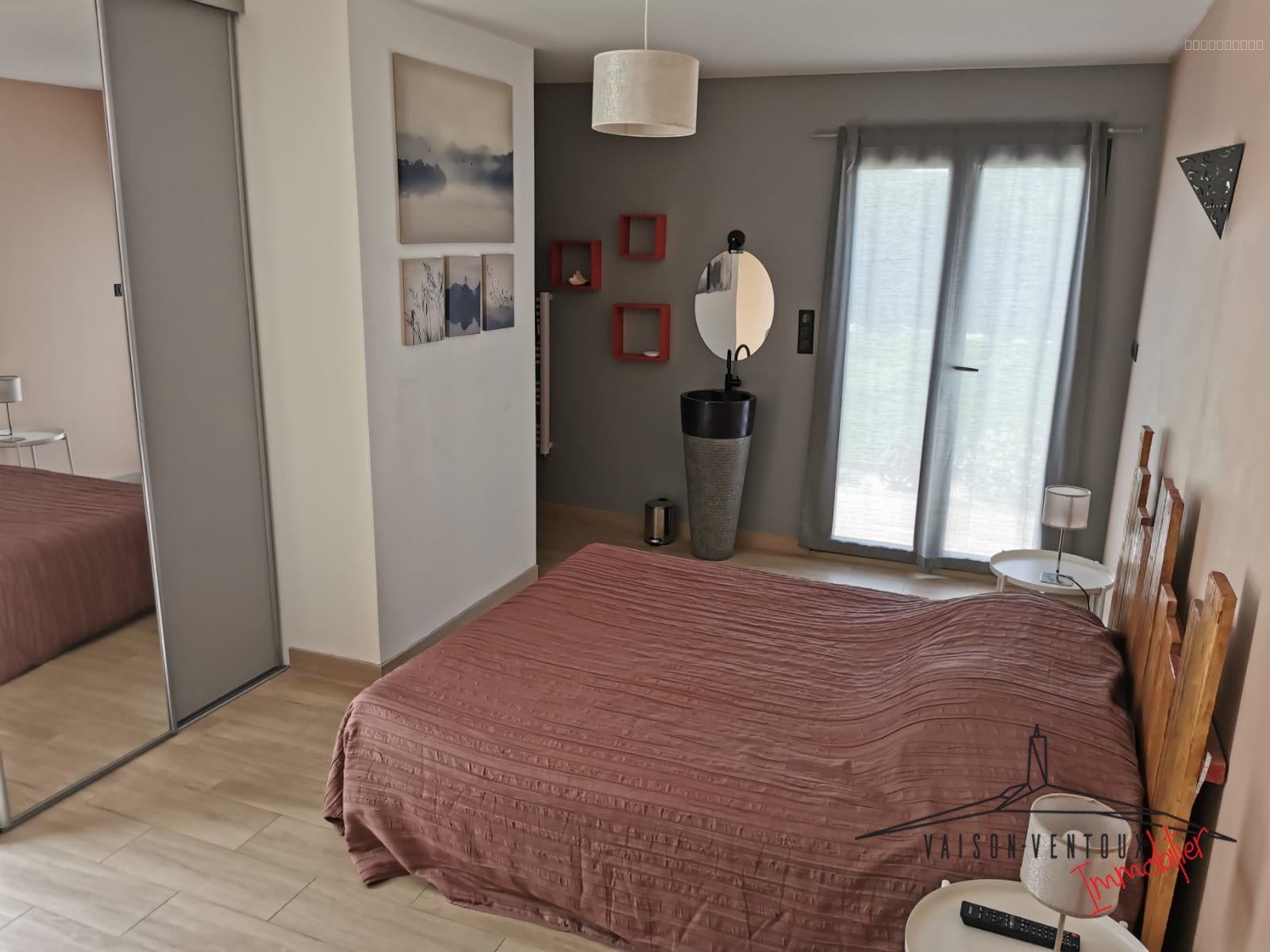 Spacieuse villa contemporaine avec piscine et spa — photo 17