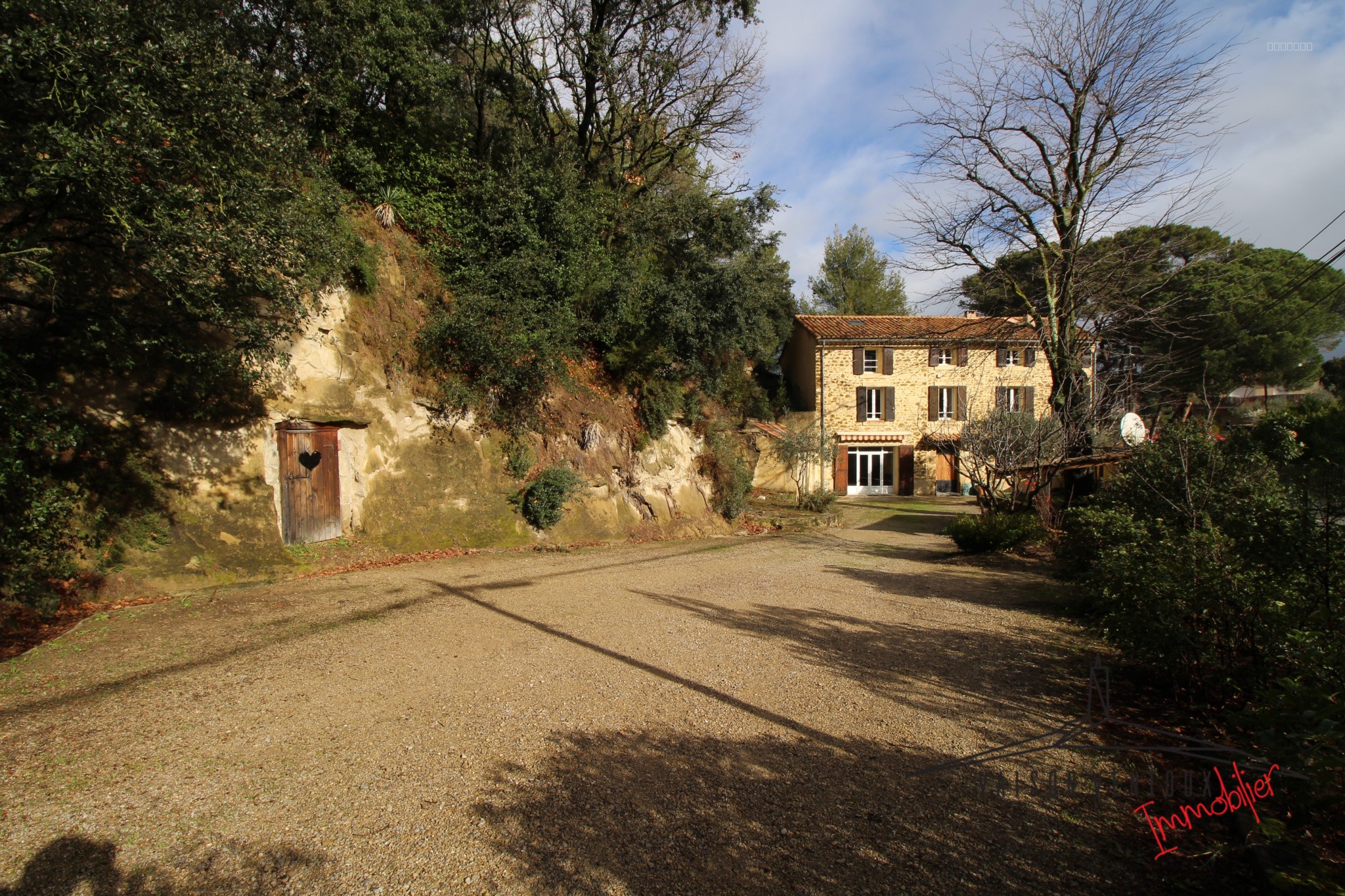 Bien immobilier à vendre à Vaison la romaine, 500 m², 10 pièces – photo 1 sur 19