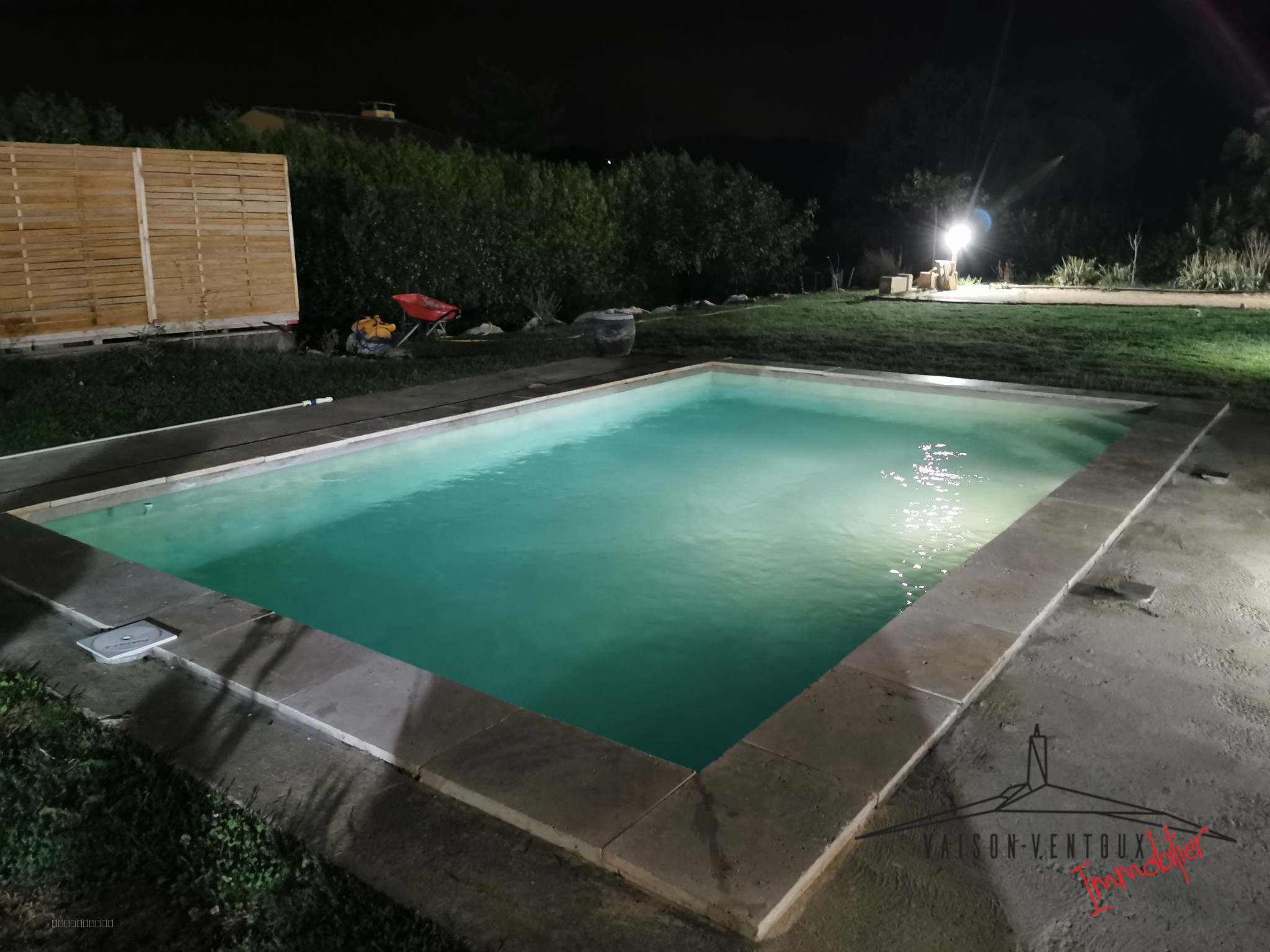 Spacieuse villa contemporaine avec piscine et spa — photo 8