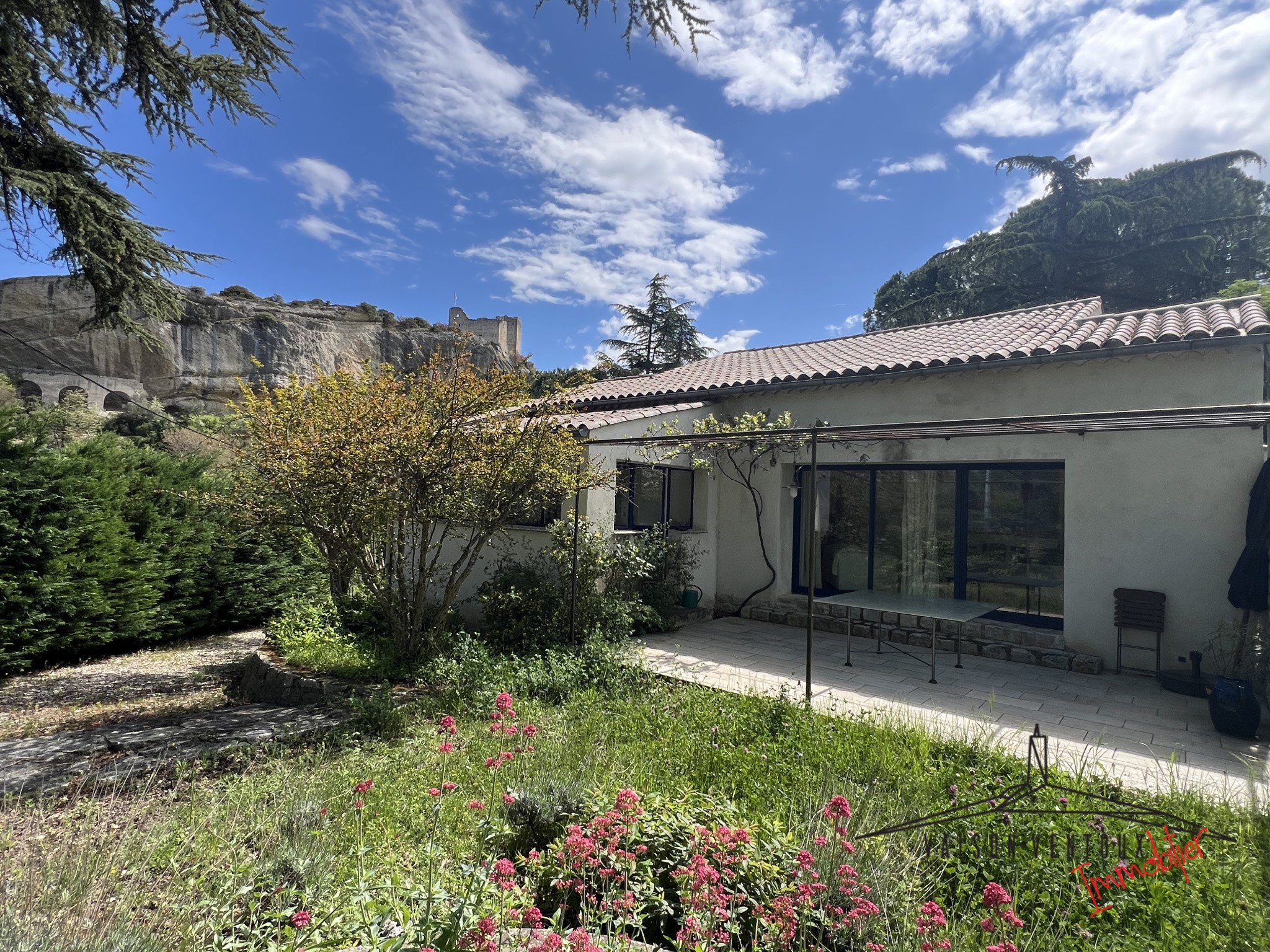 Villa à vendre à Vaison la romaine, 330 m², 6 pièces – photo 1 sur 20