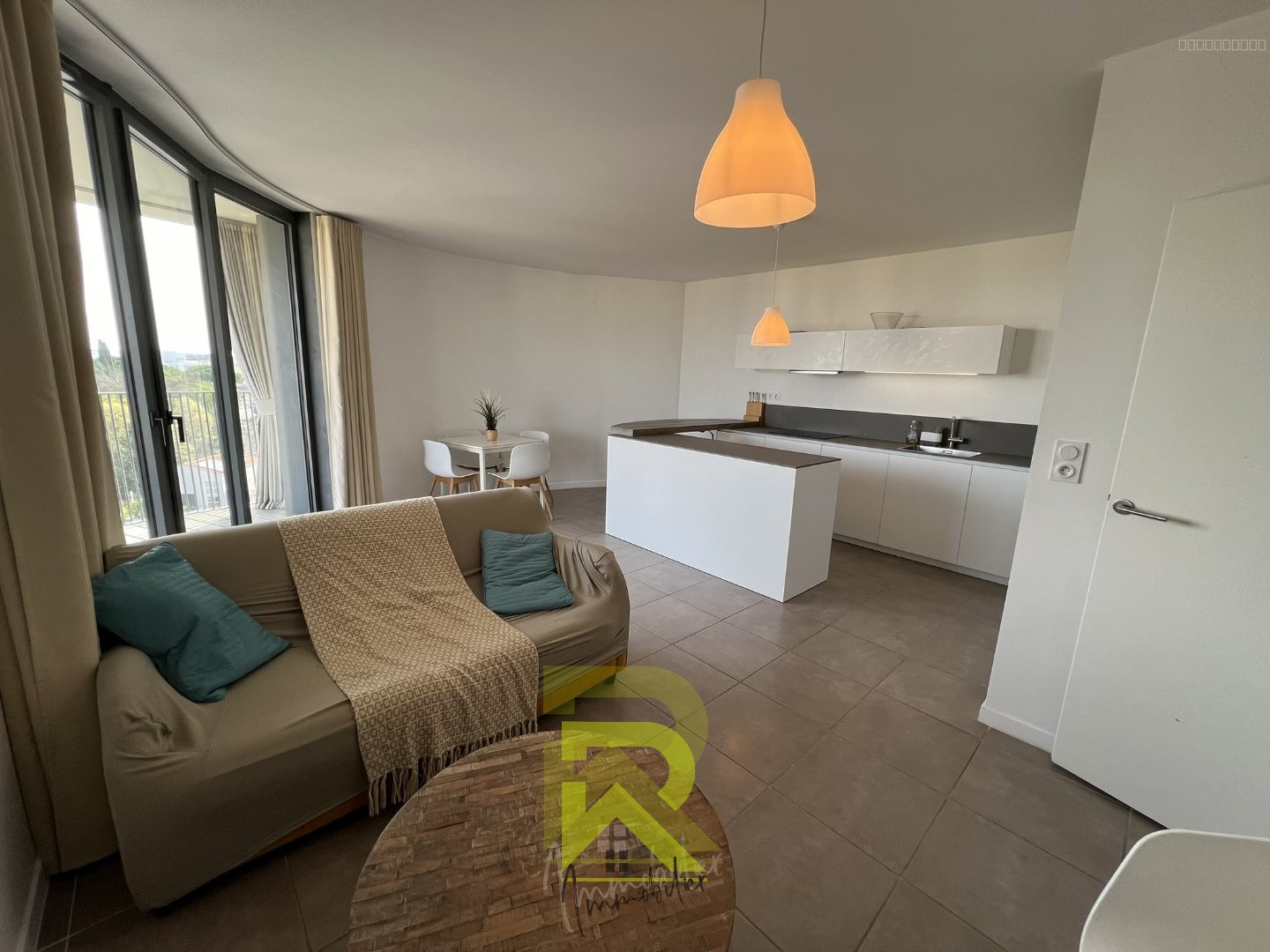 À Montpellier, appartement avec terrasse en vente avec R Immobilier Pro — photo 3