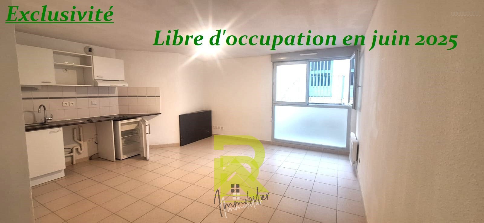 Studio à vendre à Nimes, 31 m², 1 pièce – photo 1 sur 11