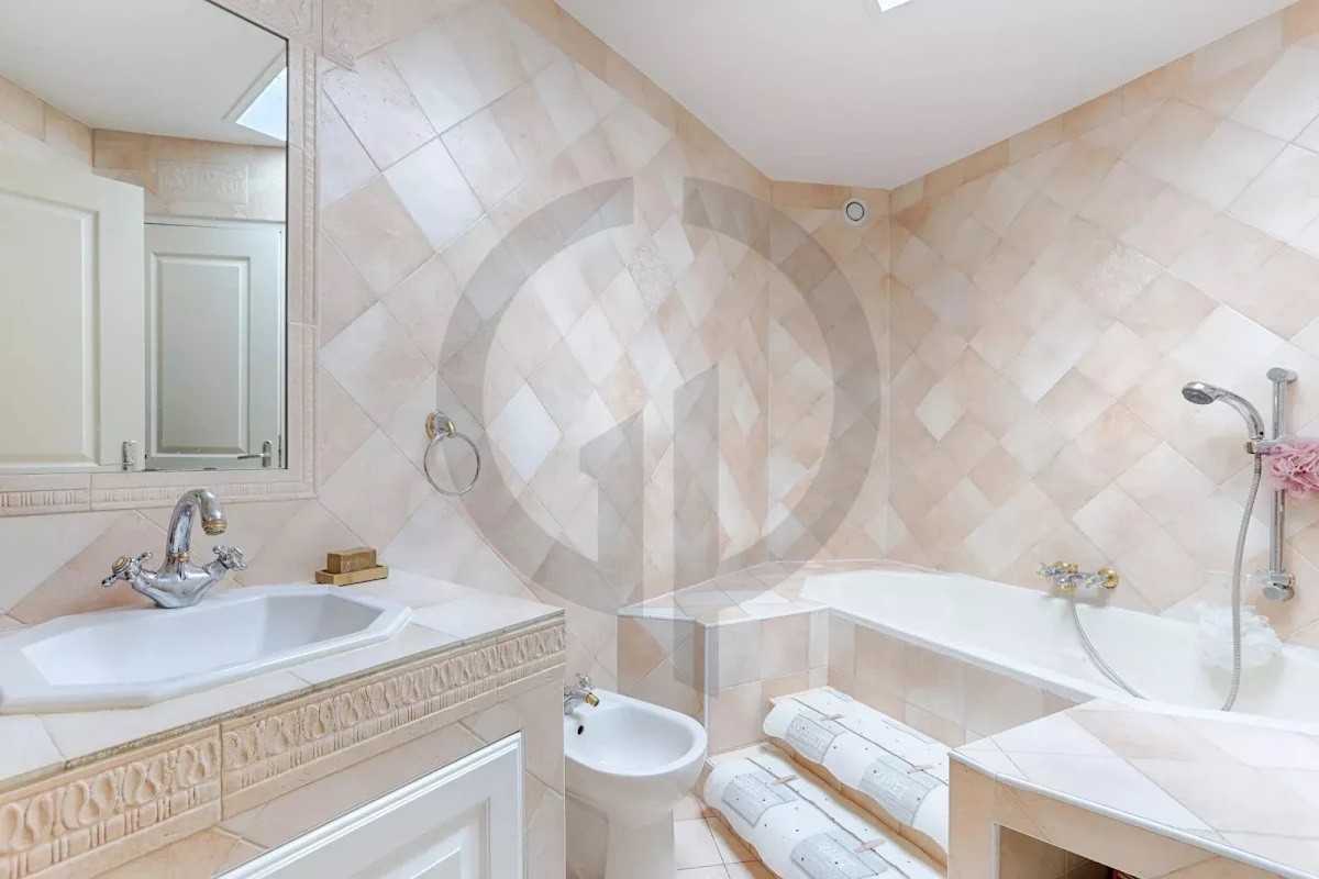 Montorgueil - MAISON 5 pièces 157,25 m2 — photo 10