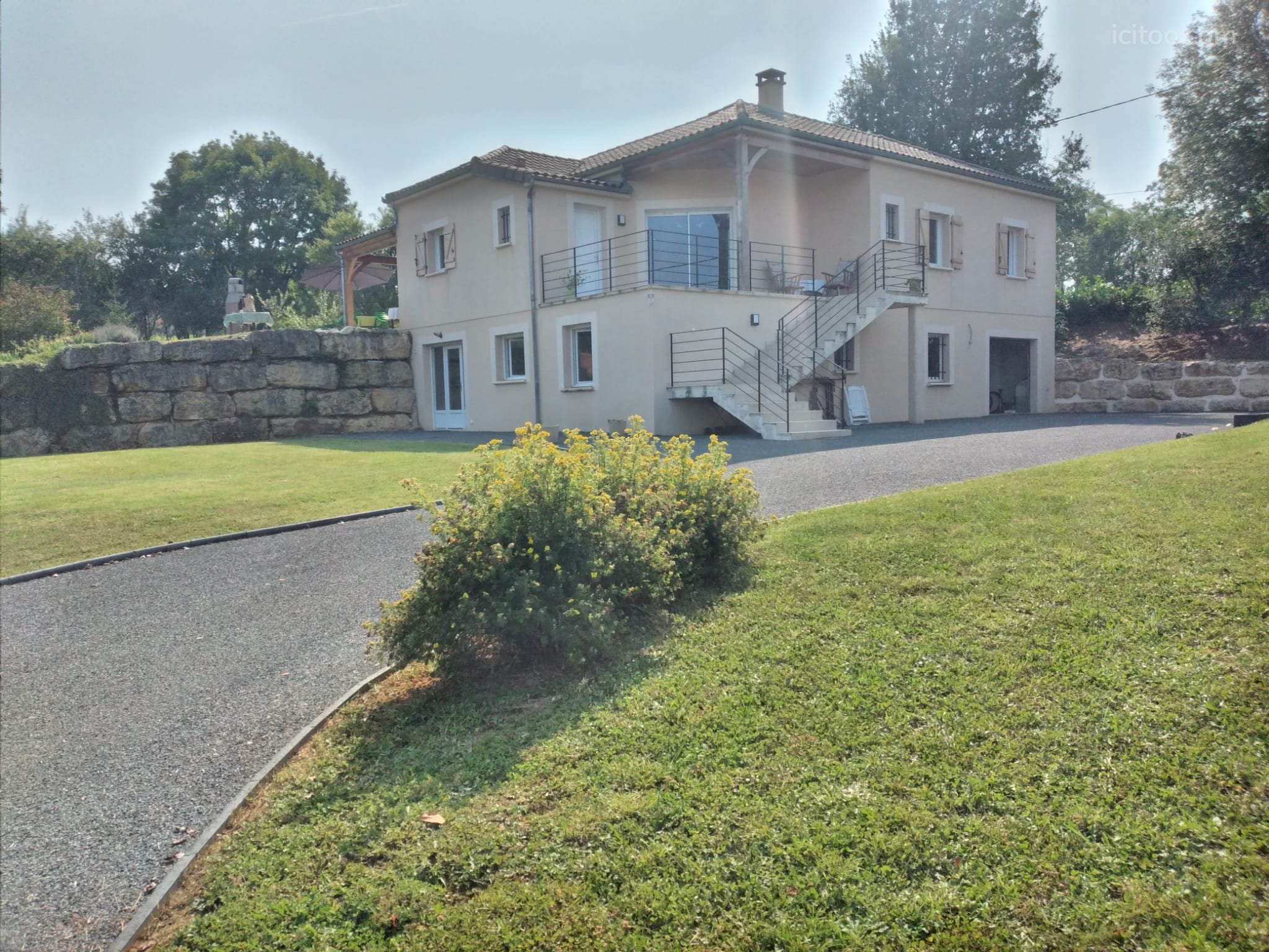 Belle maison + studio indépendant. — photo 1