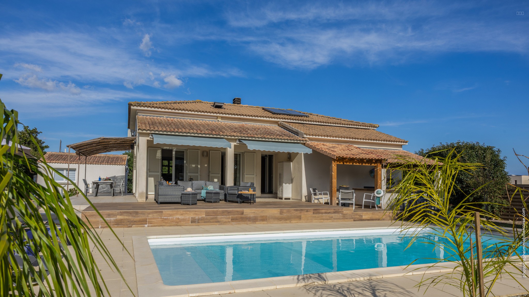 Villa à vendre à Borgo, 145 m², 6 pièces – photo 1 sur 20