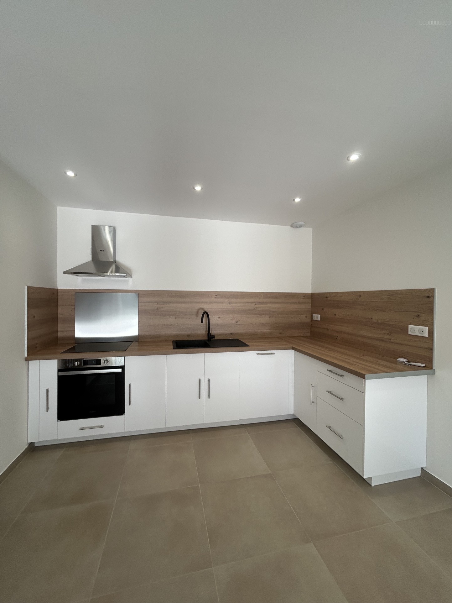 Appartement à vendre à Ghisonaccia, 80 m², 3 pièces – photo 1 sur 16