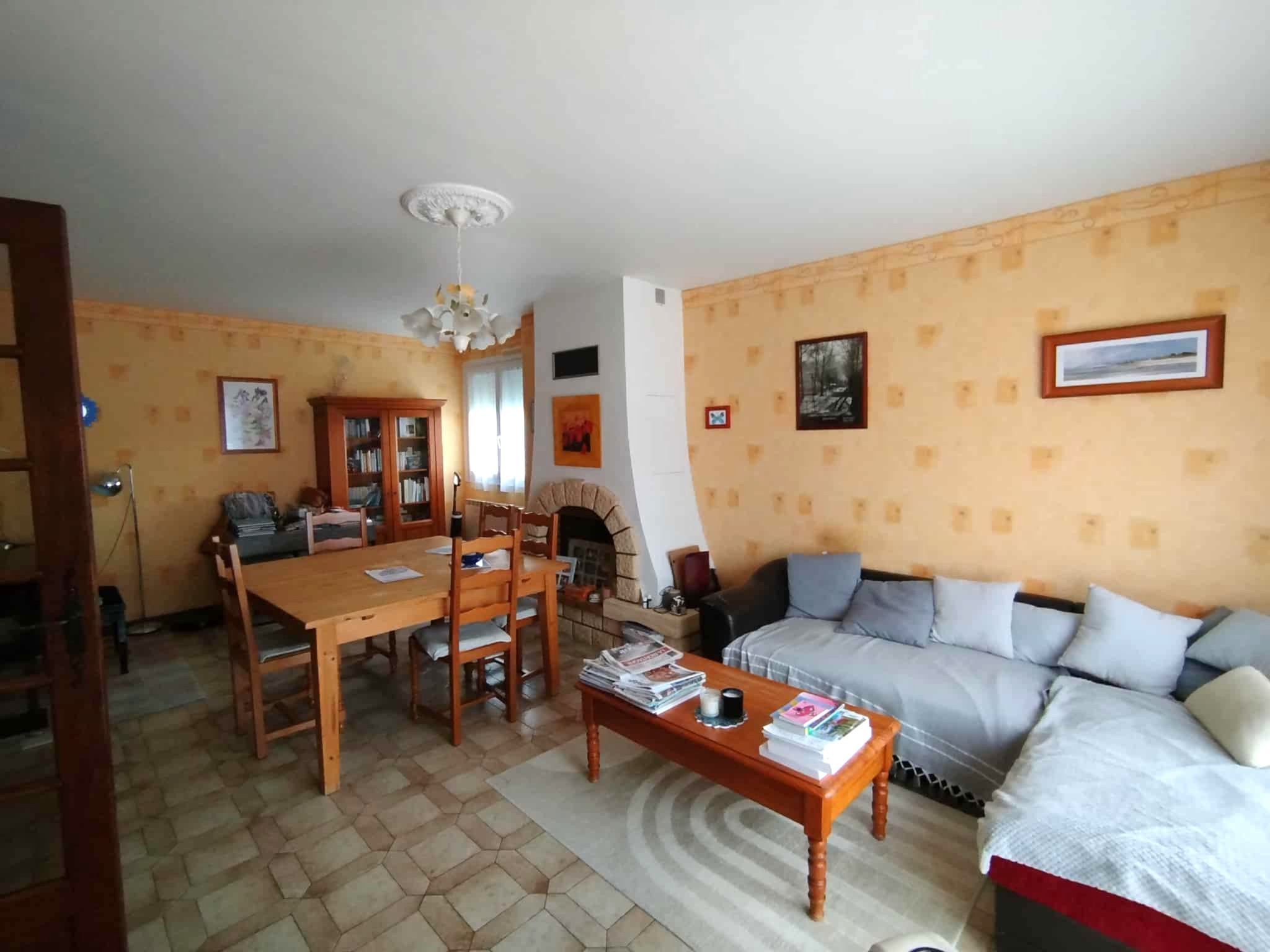 Maison à vendre à Abrest, 1 135 m², 4 pièces – photo 2 sur 12