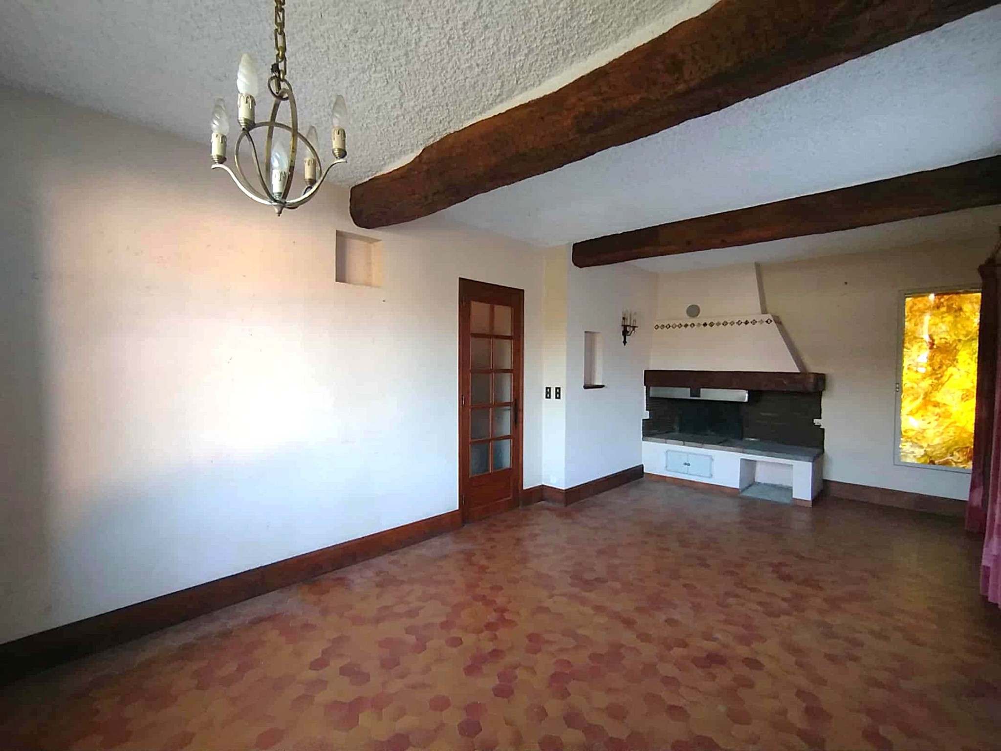 Maison à vendre à Creuzier le vieux, 641 m², 6 pièces – photo 2 sur 13