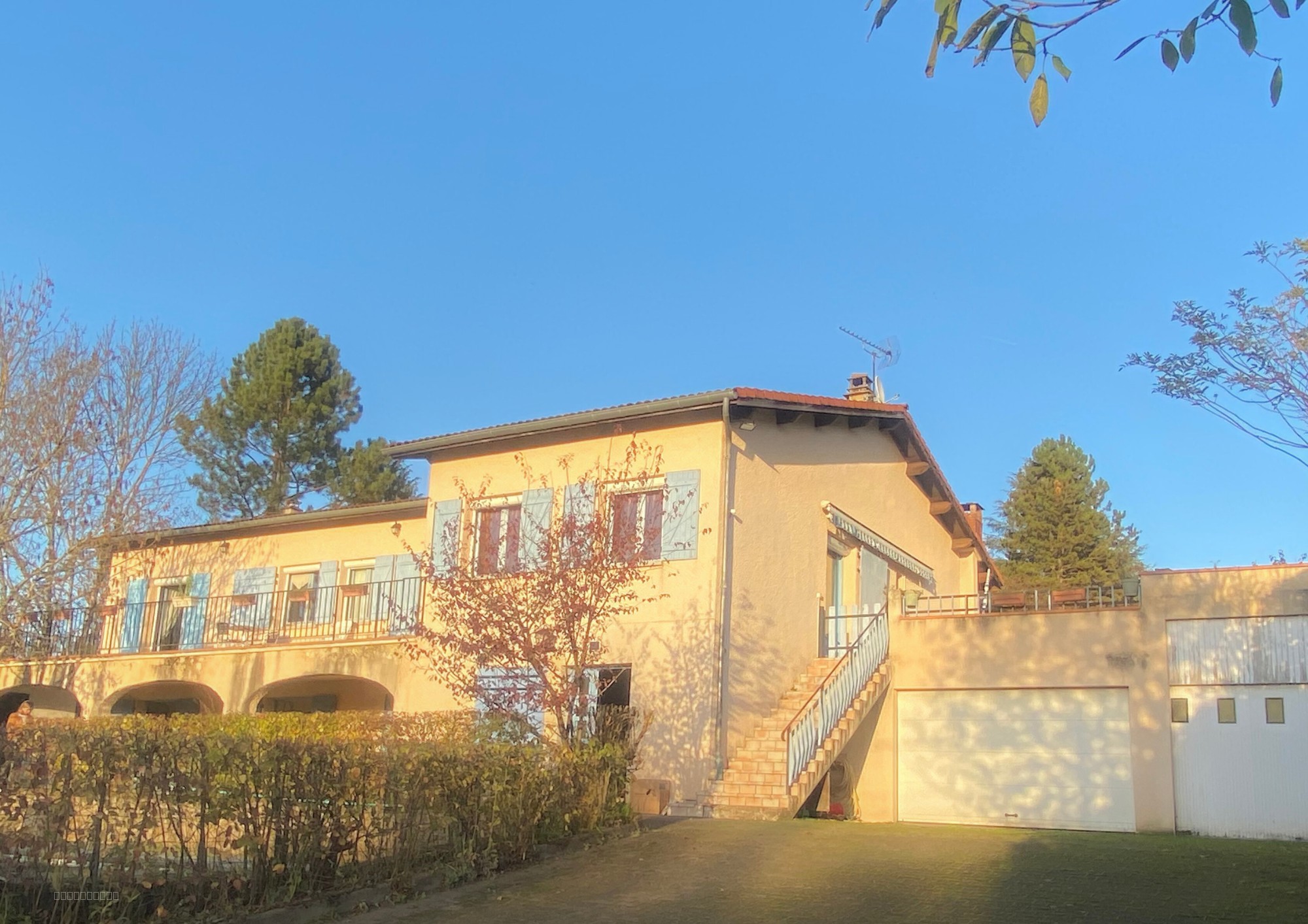 Maison à vendre à Courpiere, 180 m², 6 pièces – photo 2 sur 13