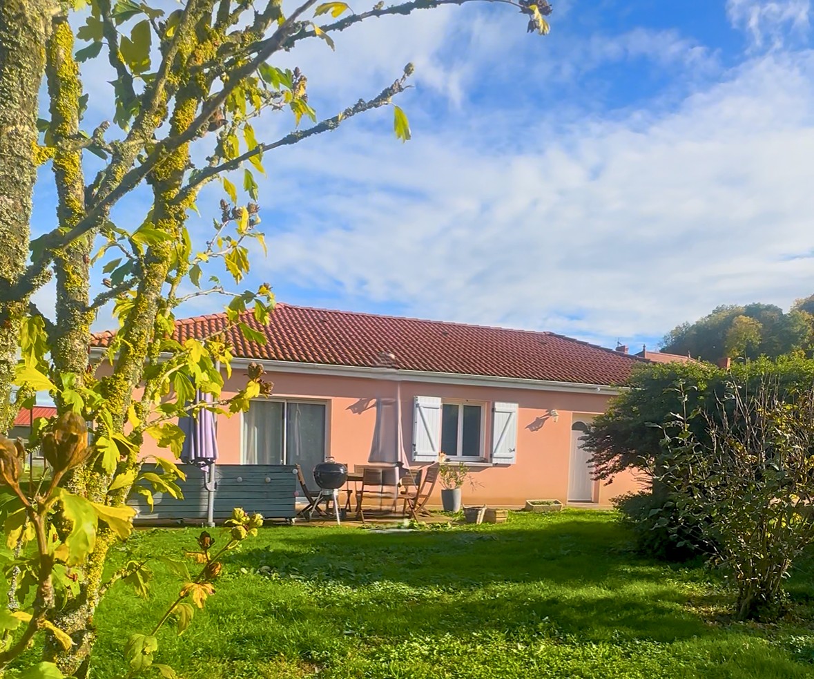Maison à vendre à Vinzelles, 202 m², 7 pièces – photo 1 sur 18