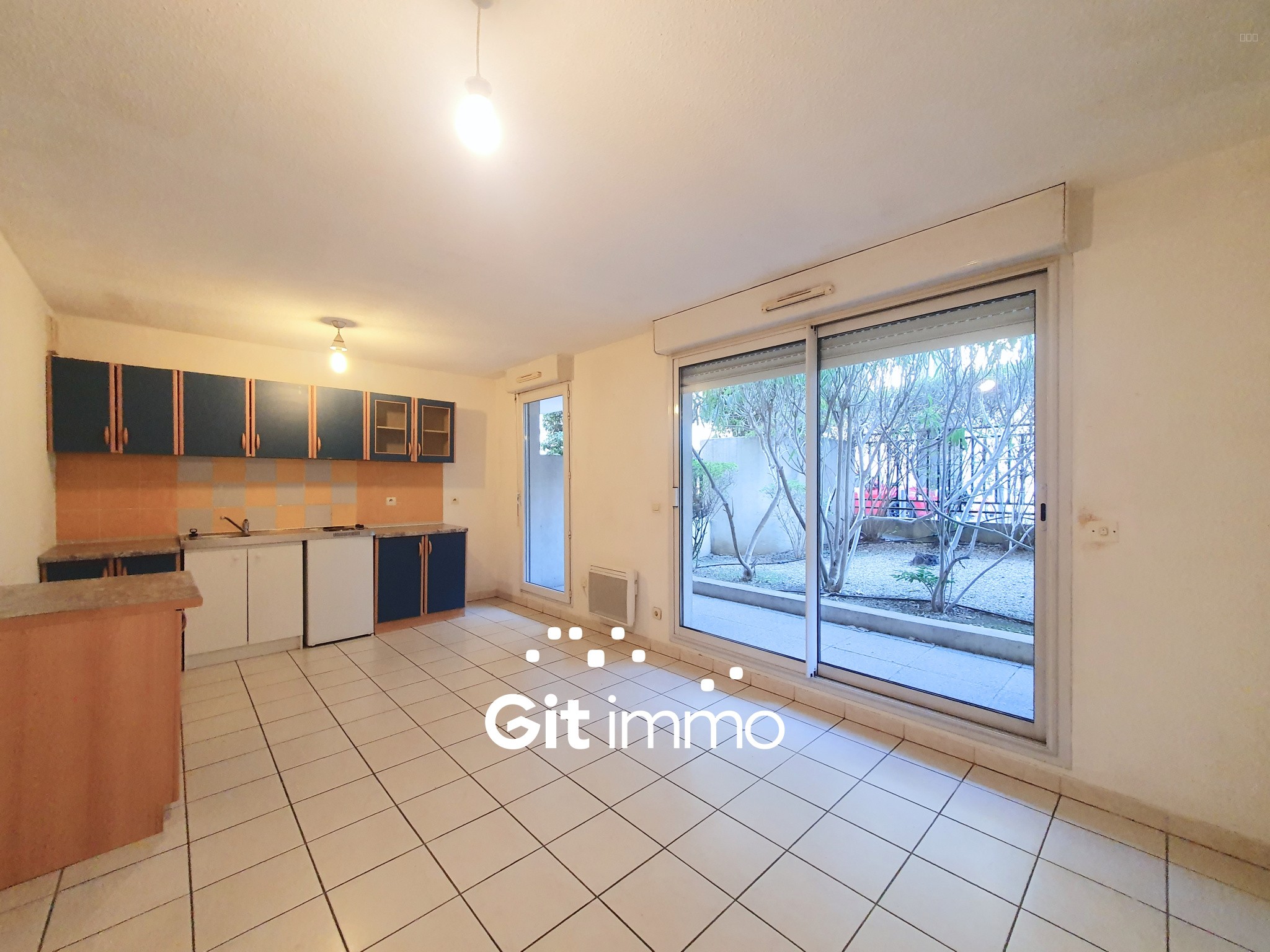 Appartement à vendre à Marseille, 28,4 m², 1 pièce – photo 1 sur 7