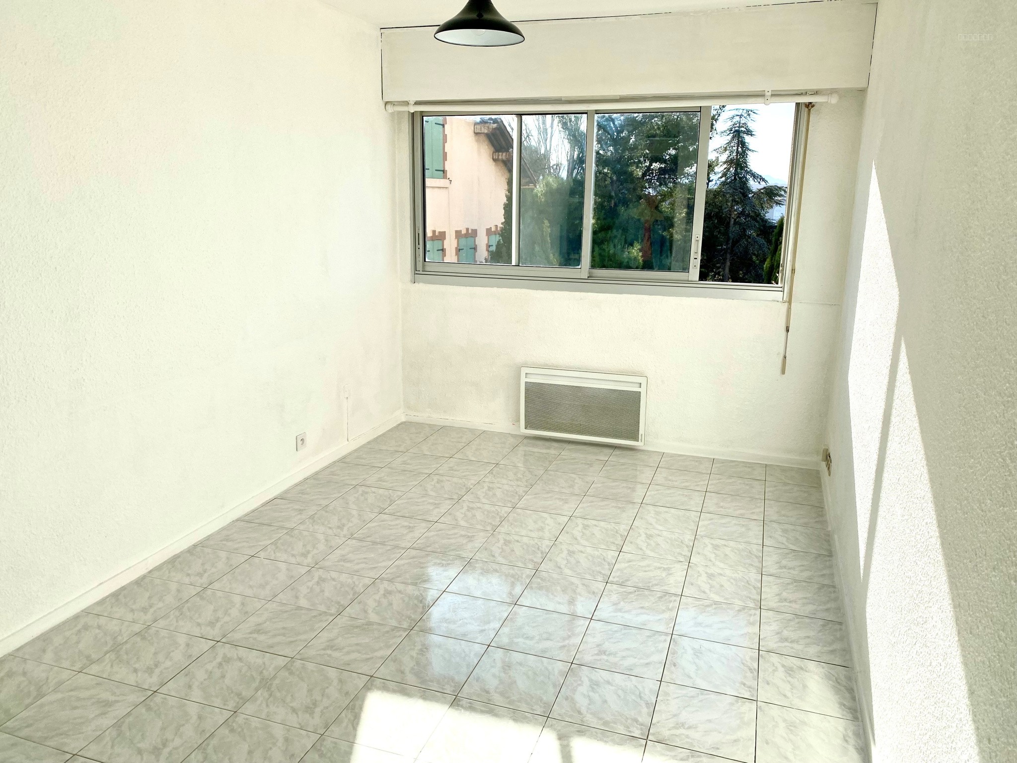 Beau studio à la Timone — photo 1