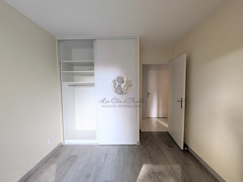 Appartement T3 avec terrasse et verdure au cœur de Saint-Genis-Laval   Résidence Harmonie Nature de 2016 — photo 5