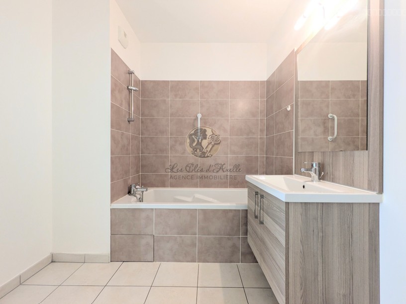 Appartement T3 avec terrasse et verdure au cœur de Saint-Genis-Laval   Résidence Harmonie Nature de 2016 — photo 11
