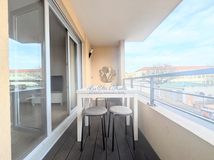 Appartement traversant avec balcon et parking   Lyon 3ᵉ Sans Souci — photo 7