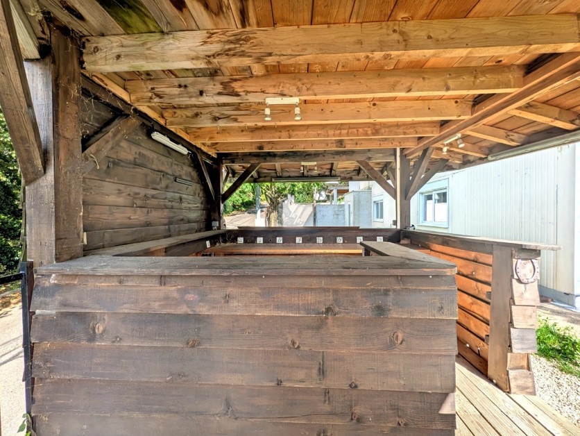 Maison de 160 m2 avec bureaux et locaux de stockage attenants de 110 m2 à Saint-Genis-Laval — photo 4
