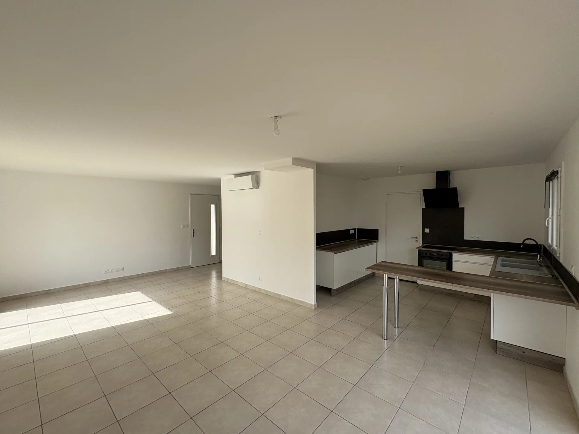 VILLA T4 2015 AVEC GARAGE — photo 4