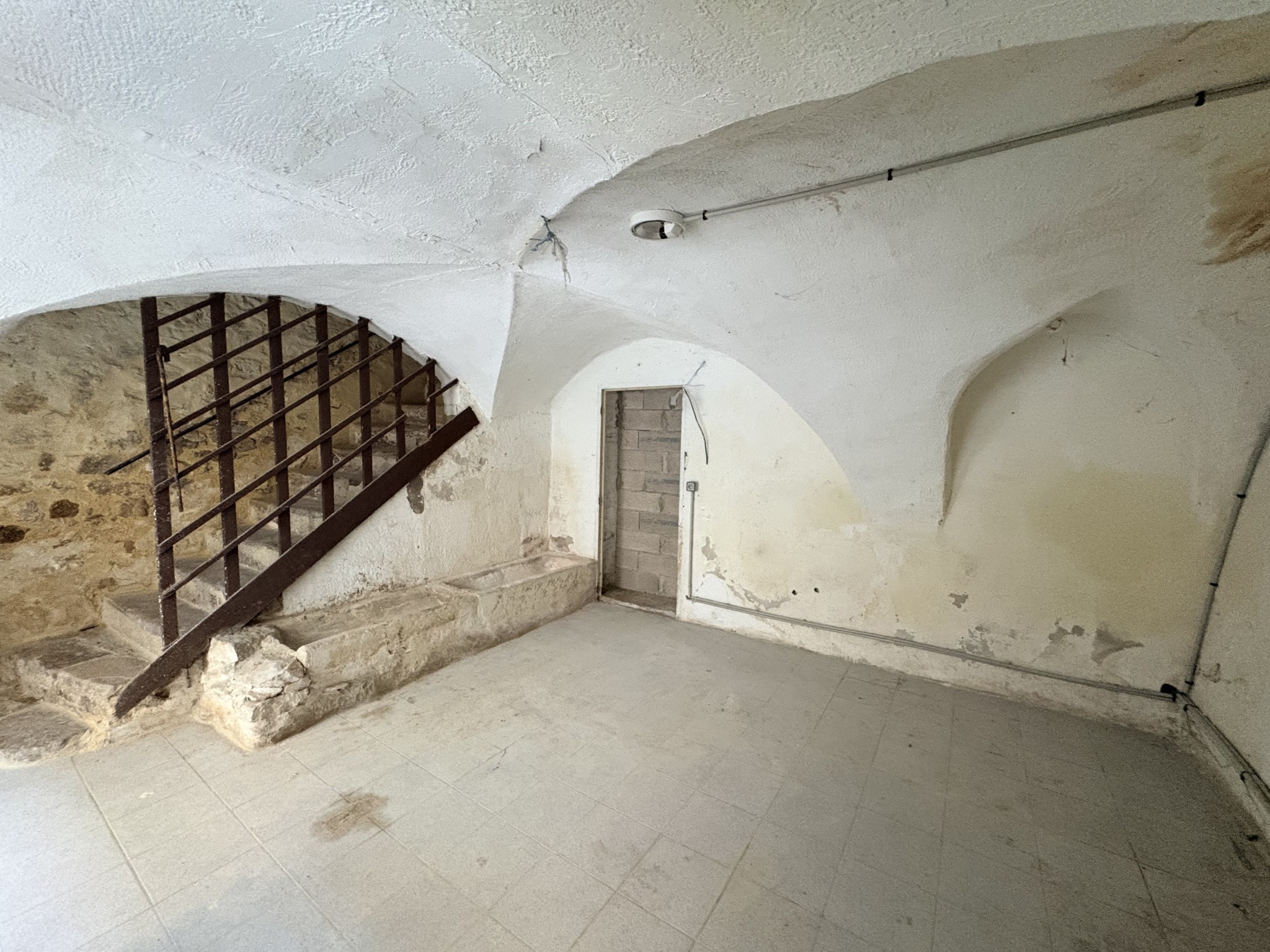 Bien immobilier à vendre à La calmette, 15,7 m², 7 pièces – photo 1 sur 20